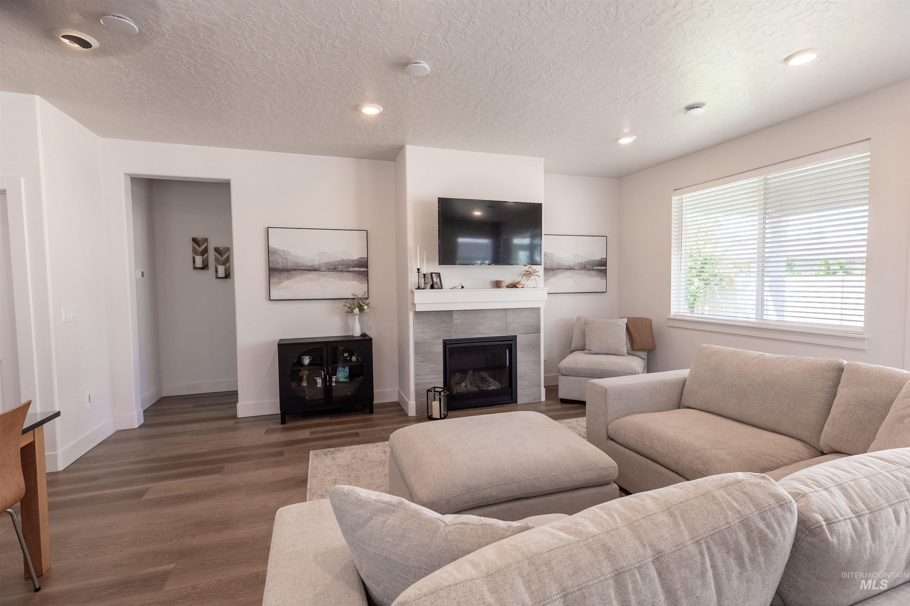 Meridian, Idaho, 83642, United States, 3 Bedrooms Bedrooms, ,Residential,For Sale,1896204