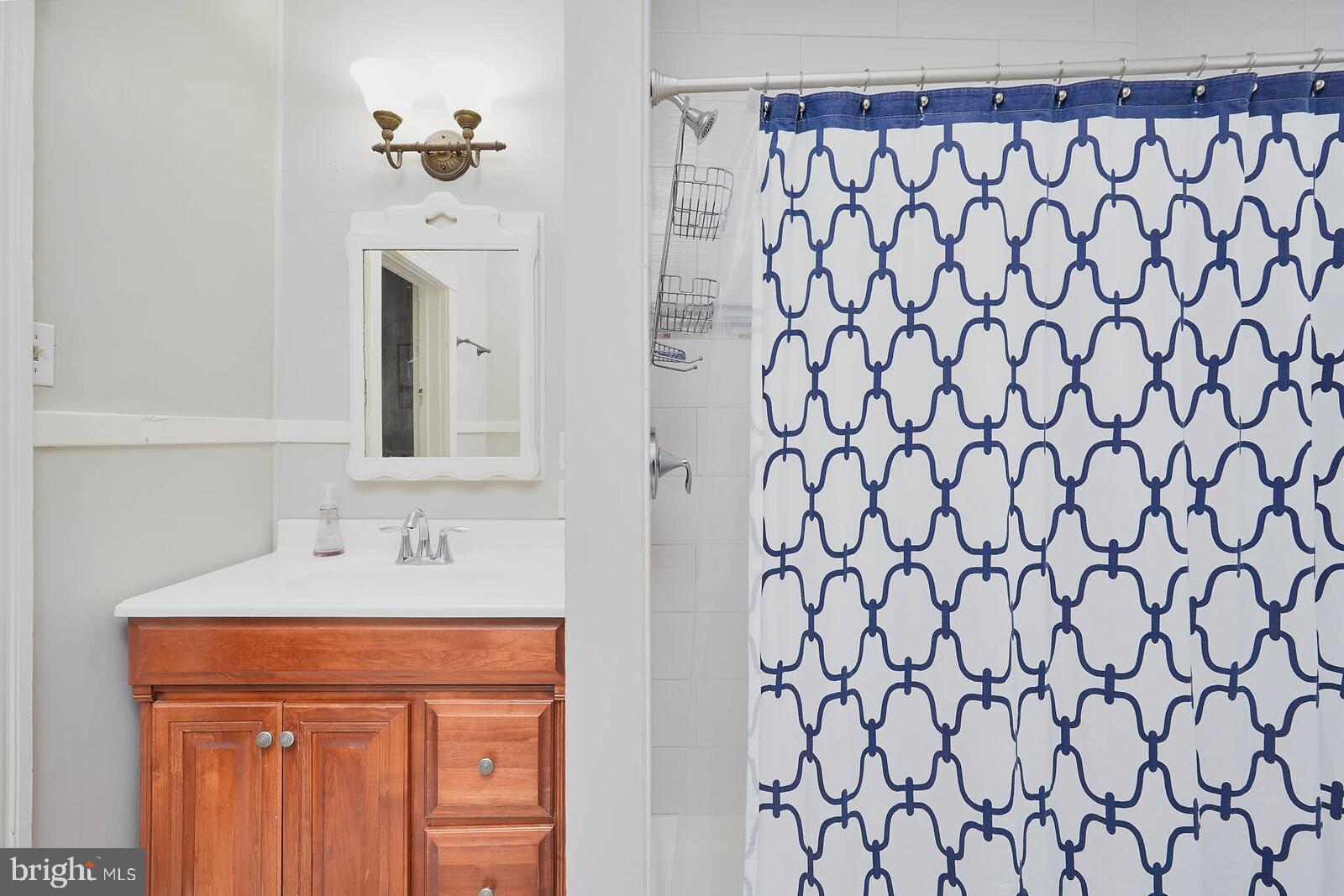 Annapolis, Maryland, 21401, United States, 4 Bedrooms Bedrooms, ,3 BathroomsBathrooms,Residential,For Sale,2002479