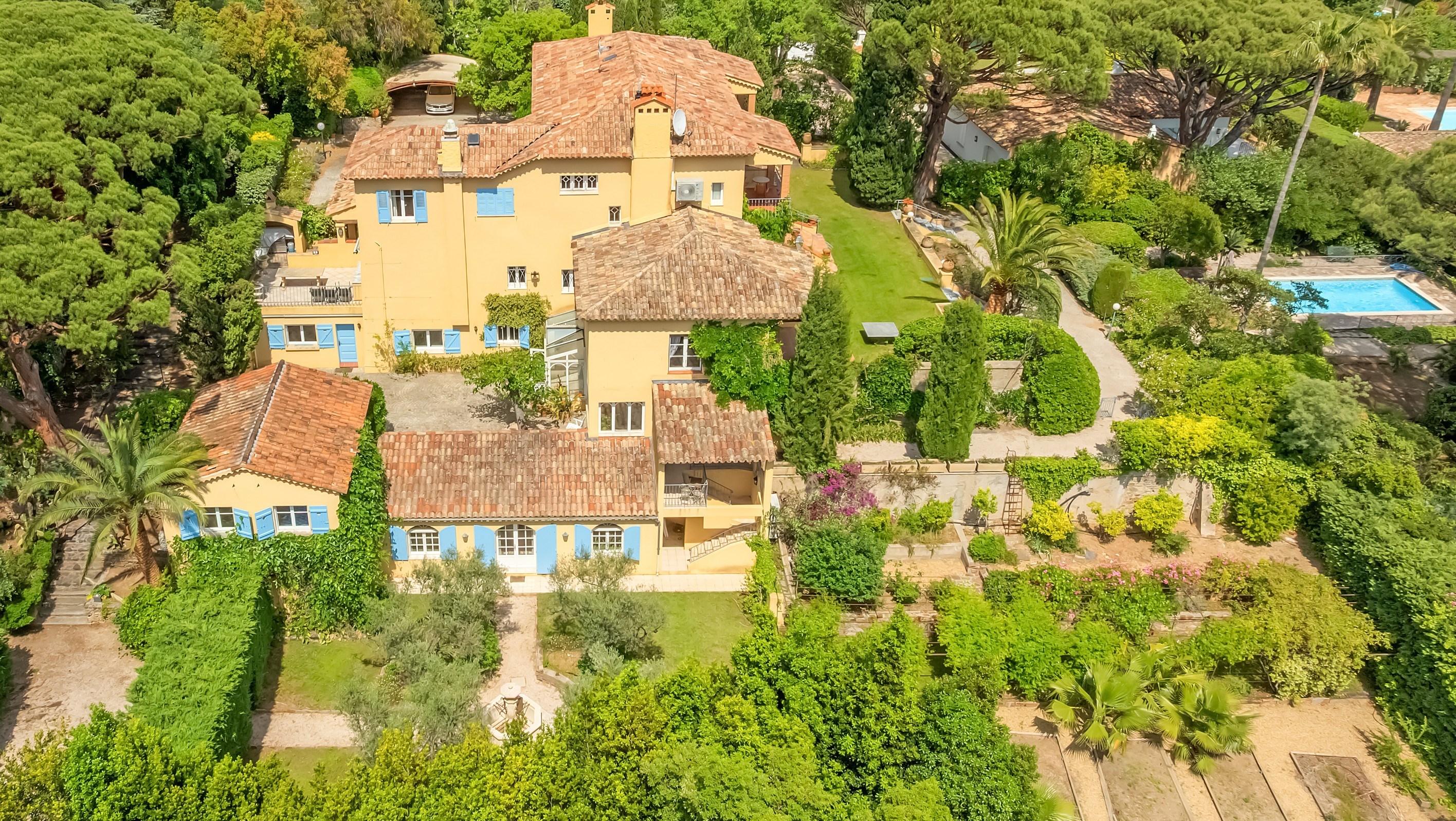  Exclusive Côte d’Azur villa for sale in Sainte-Maxime, prime location near sea … - 物件實景