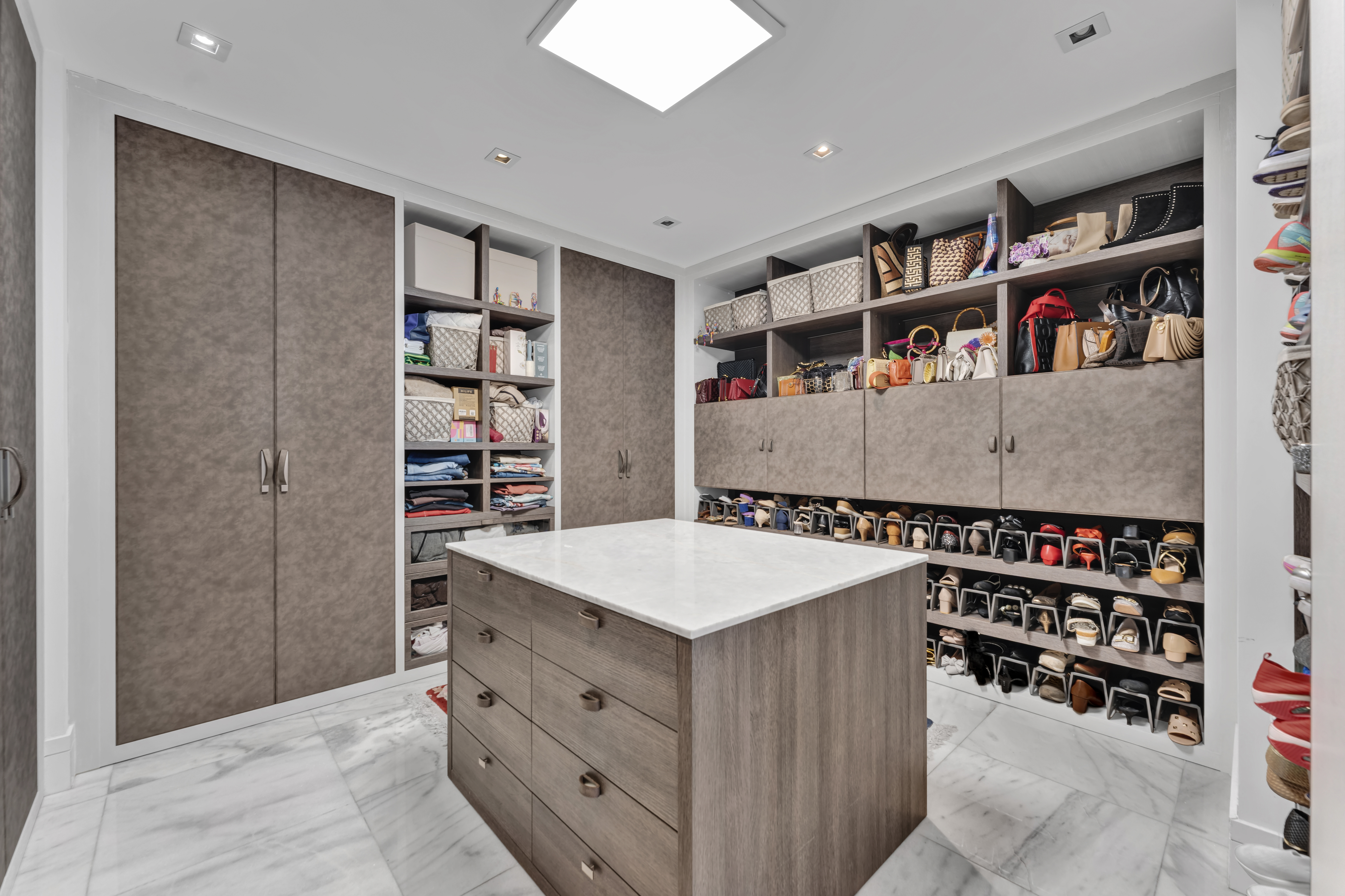  17141 Collins Ave, Sunny Isles Beach, FL, 33160 - 物件實景
