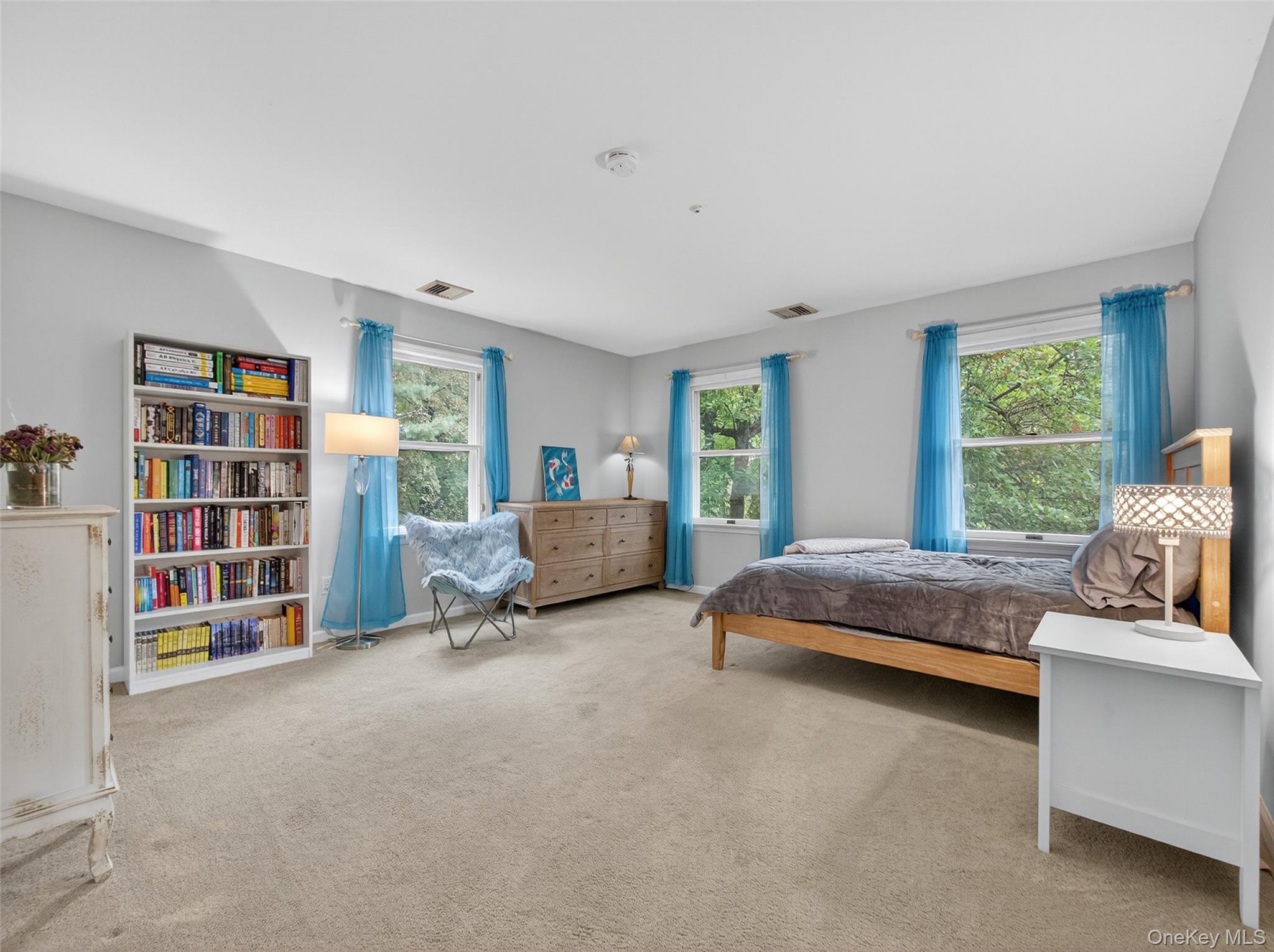 Montebello, New York, 10901, United States, 5 Bedrooms Bedrooms, ,4 BathroomsBathrooms,Residential,For Sale,1987706