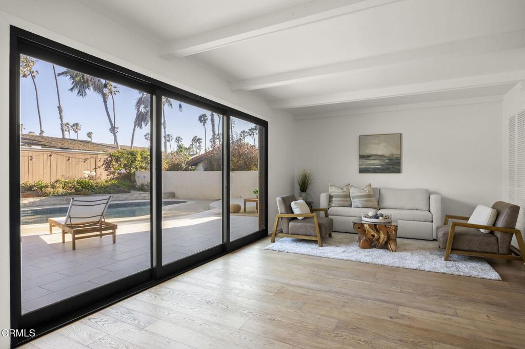 Ventura, California, 93001, United States, 4 Bedrooms Bedrooms, ,3 BathroomsBathrooms,Residential,For Sale,1979248