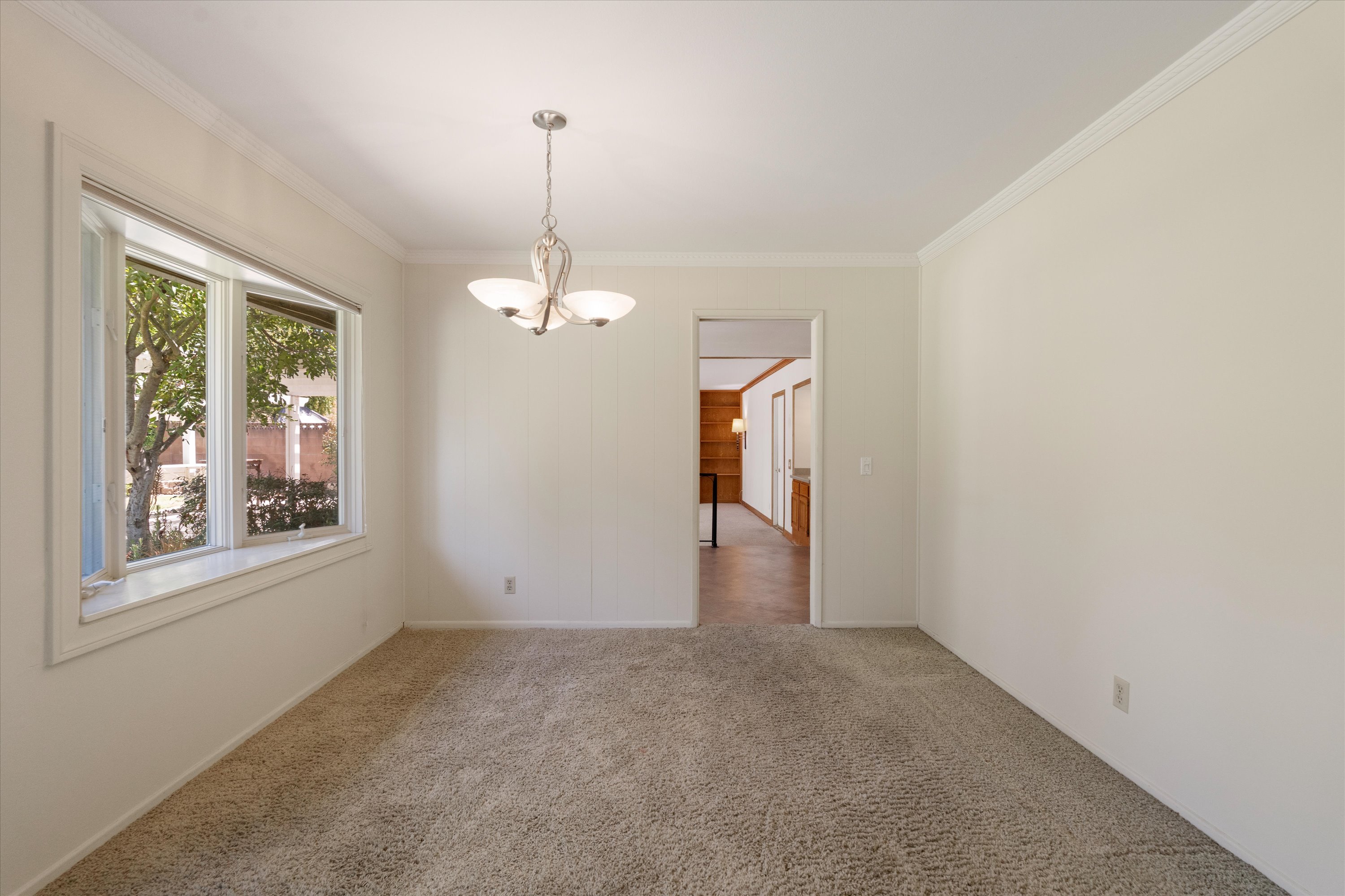 Thousand Oaks, California, 91360, United States, 5 Bedrooms Bedrooms, ,3 BathroomsBathrooms,Residential,For Sale,1895028