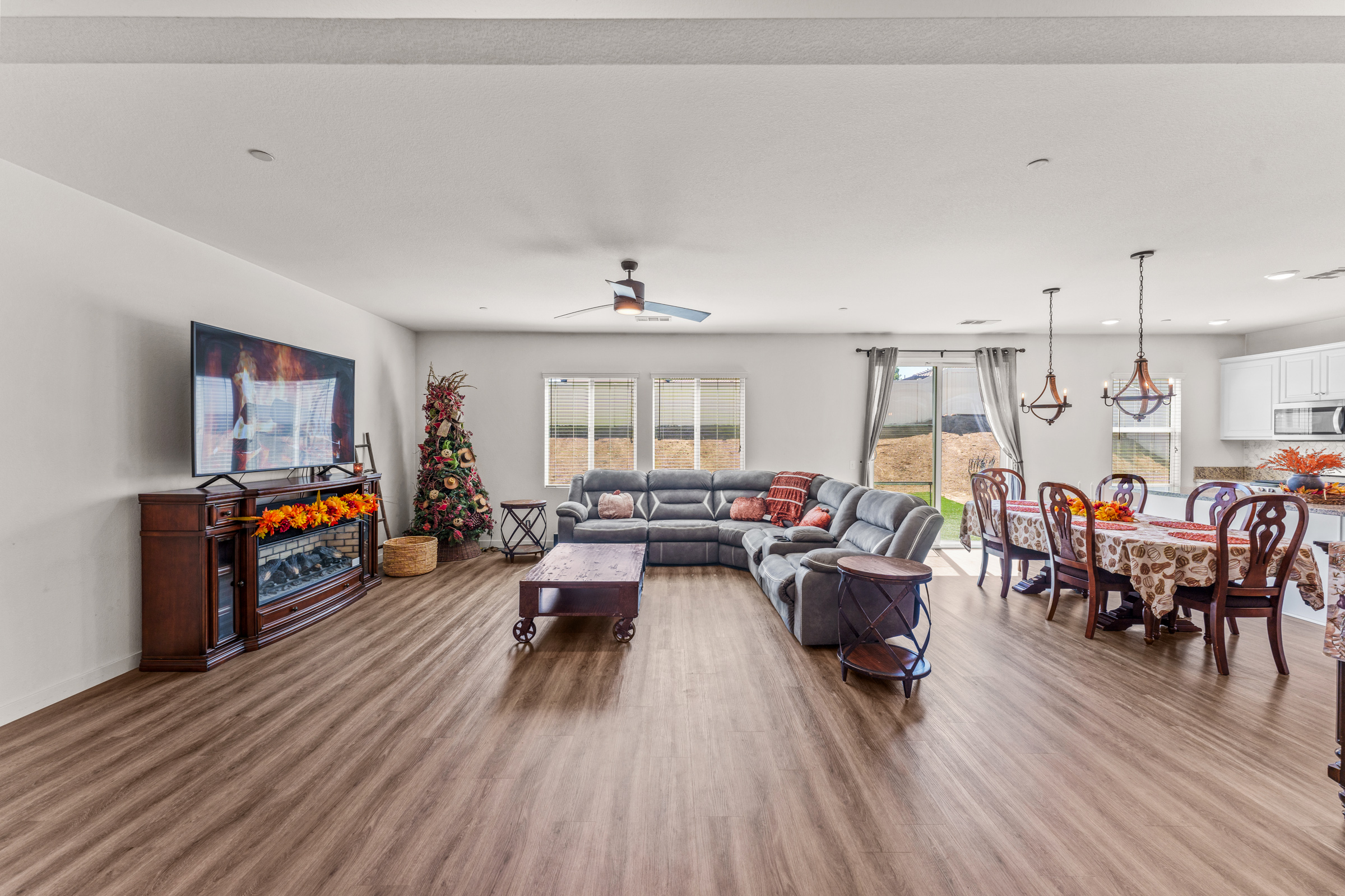 Menifee, California, 92584, United States, 3 Bedrooms Bedrooms, ,2 BathroomsBathrooms,Residential,For Sale,1980644