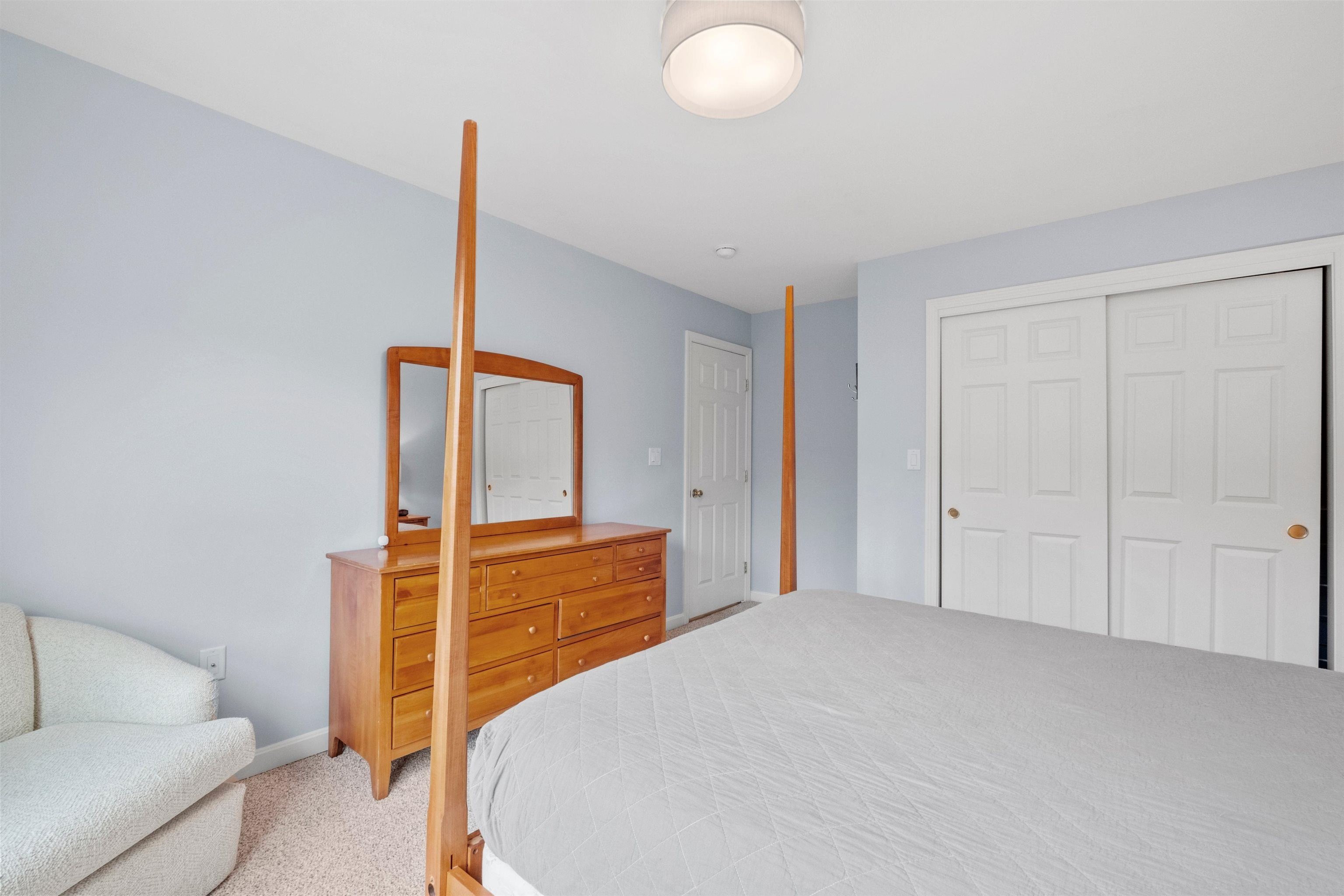Lincoln, New Hampshire, 03251, United States, 4 Bedrooms Bedrooms, ,4 BathroomsBathrooms,Residential,For Sale,1915256