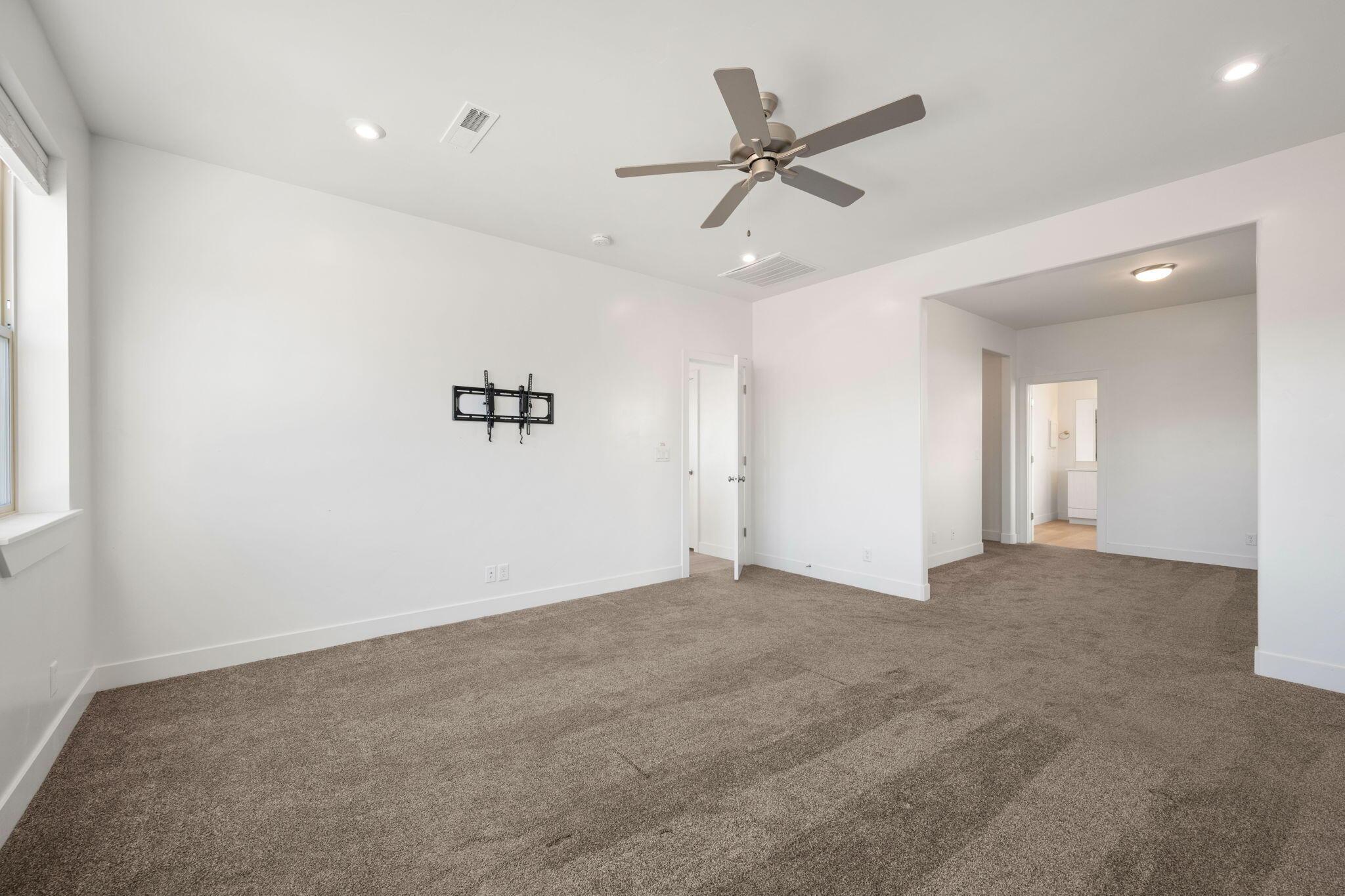 Washington, Utah, 84780, United States, 3 Bedrooms Bedrooms, ,2 BathroomsBathrooms,Residential,For Sale,1982194