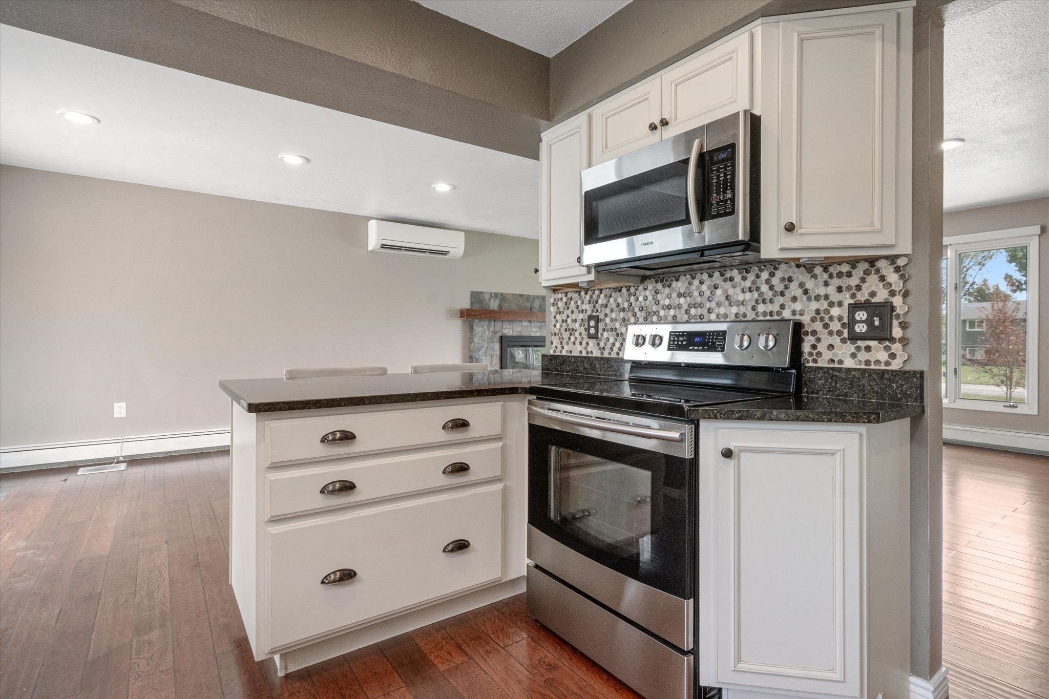 Helena, Montana, 59602, United States, 4 Bedrooms Bedrooms, ,2 BathroomsBathrooms,Residential,For Sale,1875108