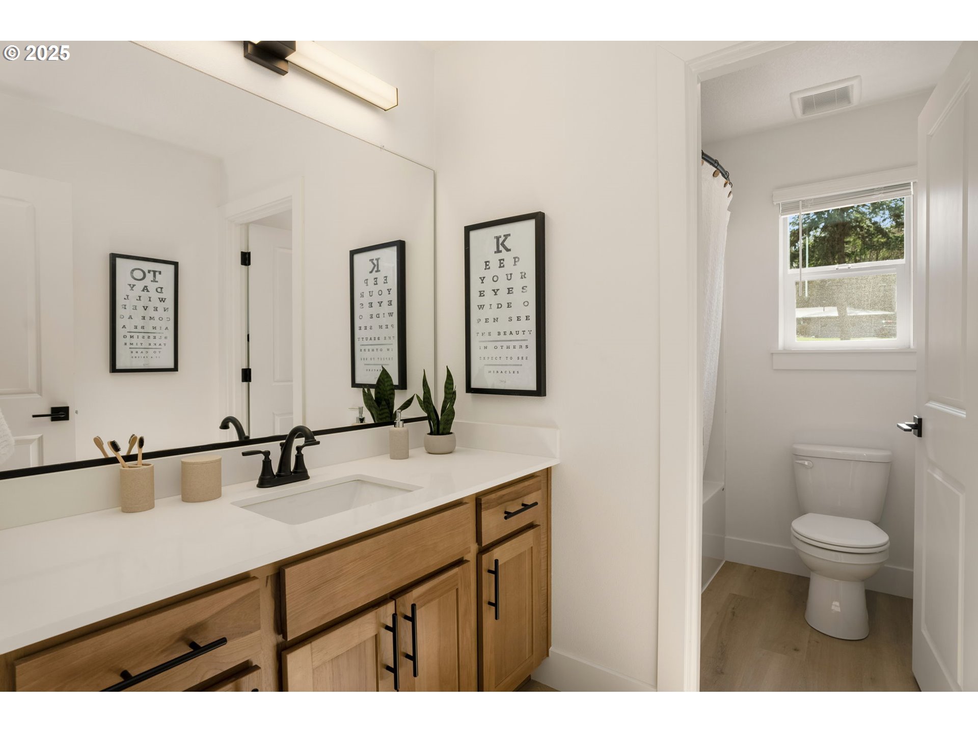 Beaverton, Oregon, 97003, United States, 5 Bedrooms Bedrooms, ,4 BathroomsBathrooms,Residential,For Sale,1735773