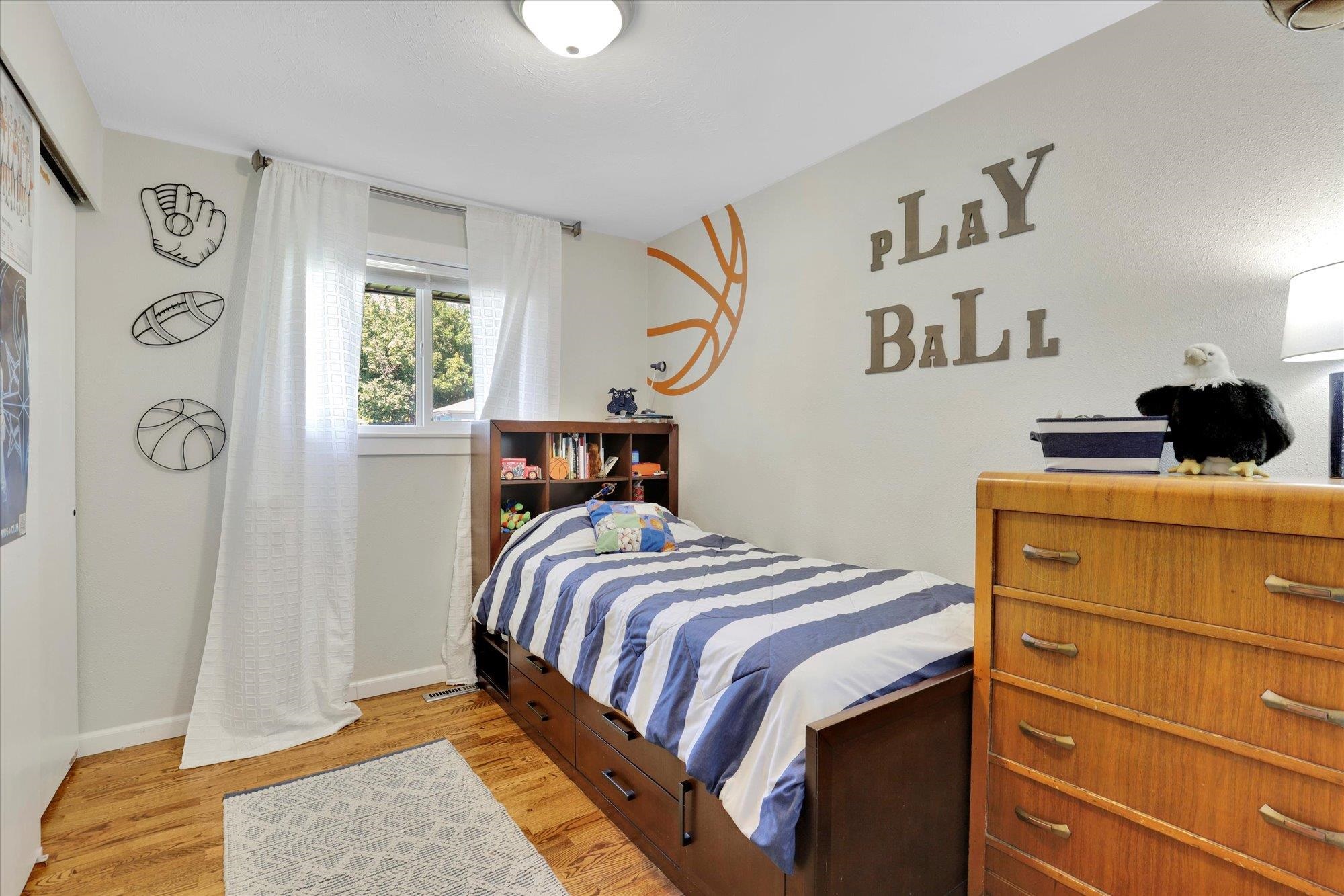 Spokane Valley, Washington, 99216, United States, 4 Bedrooms Bedrooms, ,3 BathroomsBathrooms,Residential,For Sale,1927363