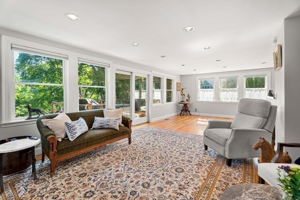 Marblehead, Massachusetts, 01945, United States, 4 Bedrooms Bedrooms, ,3 BathroomsBathrooms,Residential,For Sale,1903628