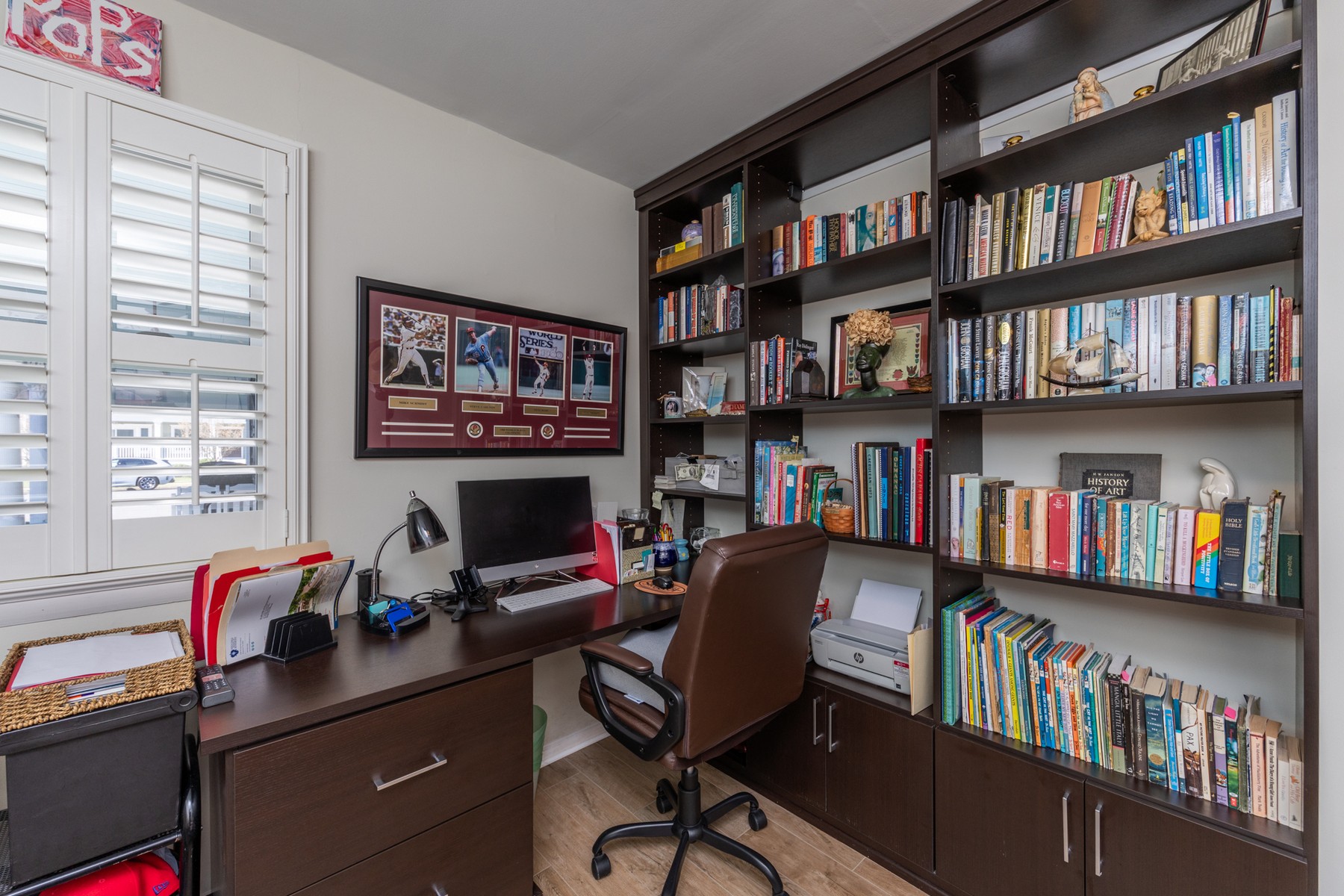  221N Belmont Drive - 物件實景