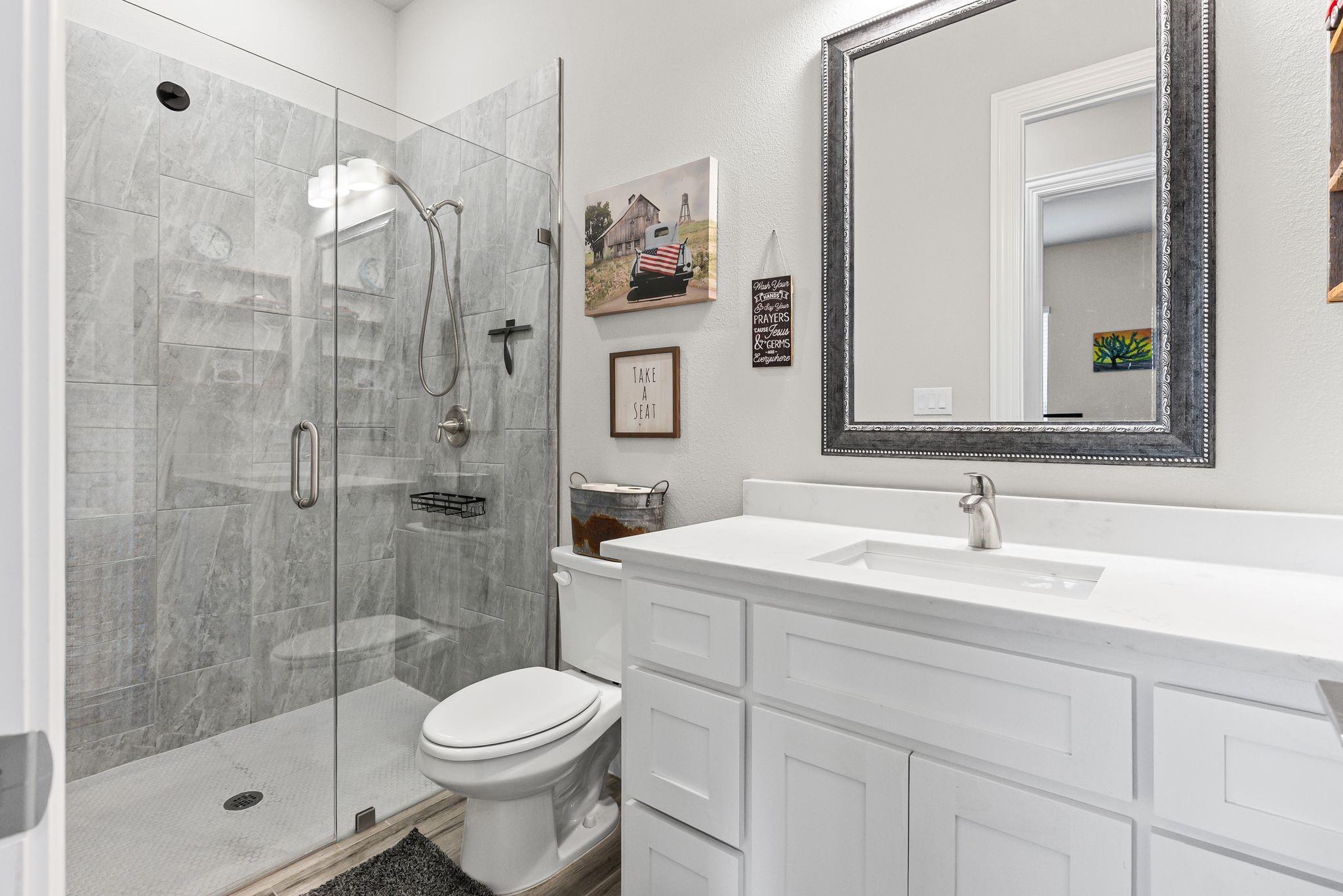 Leonard, Texas, 75452, United States, 4 Bedrooms Bedrooms, ,3 BathroomsBathrooms,Residential,For Sale,1980079