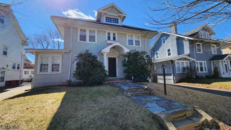 Newark City, New Jersey, 07112, United States, 4 Bedrooms Bedrooms, ,3 BathroomsBathrooms,Residential,For Sale,1804367