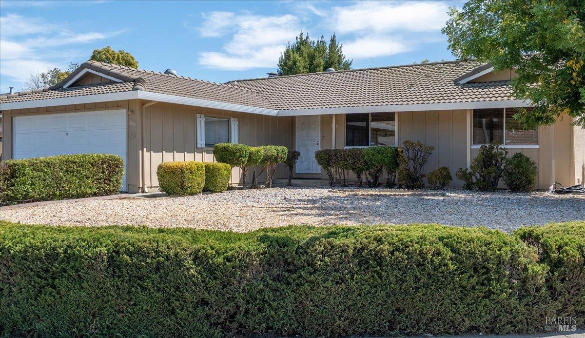 Fairfield, California, 94533, United States, 4 Bedrooms Bedrooms, ,2 BathroomsBathrooms,Residential,For Sale,1927172