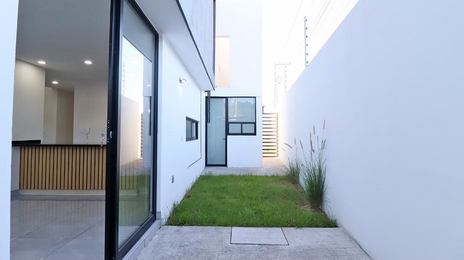 Paseo de los Encinos, Morelia, Michoacán de Ocampo, 58341, Mexico, 3 Bedrooms Bedrooms, ,3 BathroomsBathrooms,Residential,For Sale,Paseo de los Encinos,1673419