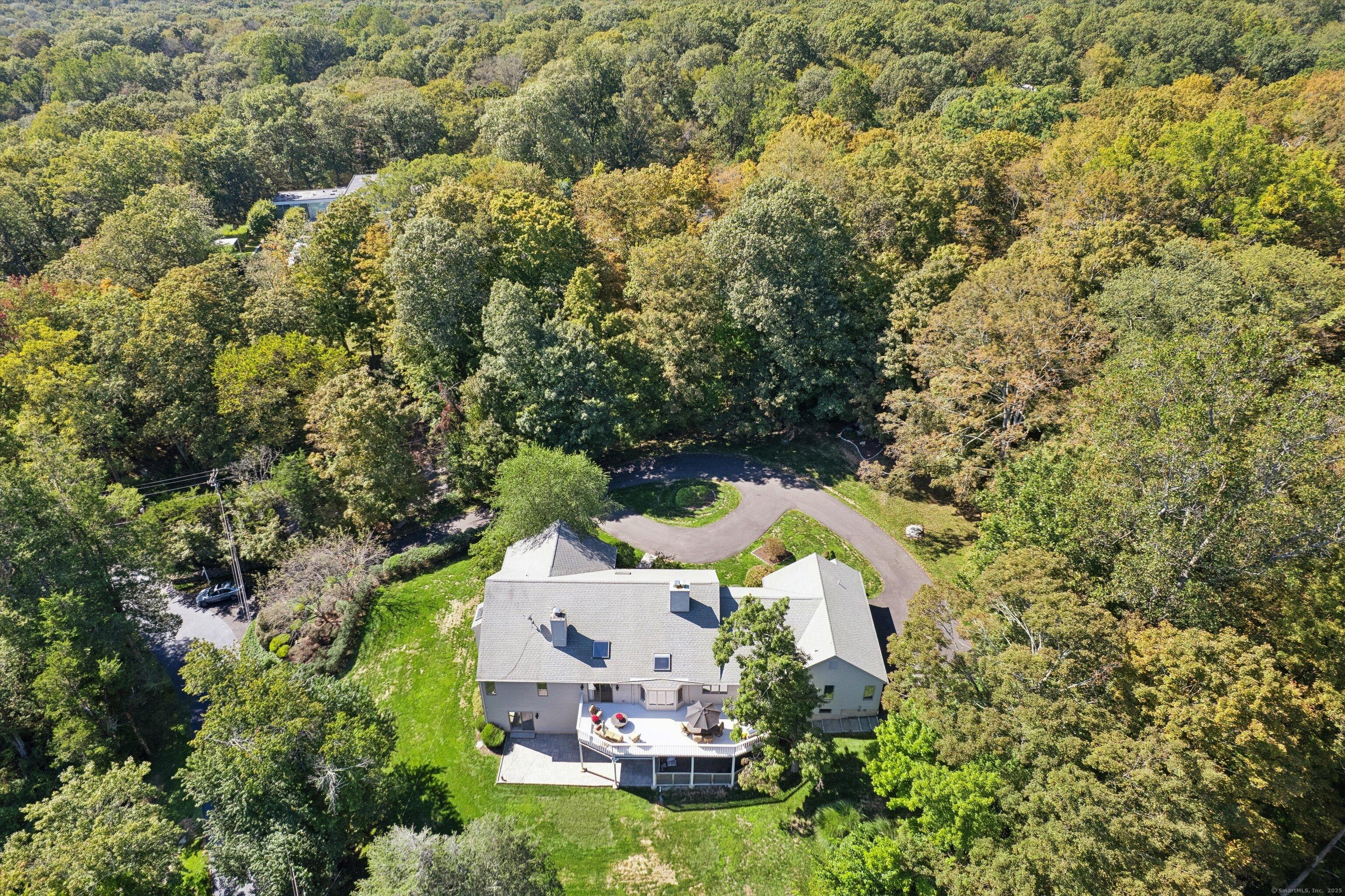 Stamford, Connecticut, 06903, United States, 5 Bedrooms Bedrooms, ,5 BathroomsBathrooms,Residential,For Sale,1976507