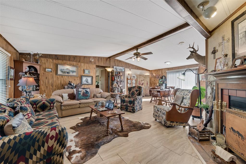 Maypearl, Texas, 76064, United States, 5 Bedrooms Bedrooms, ,3 BathroomsBathrooms,Residential,For Sale,1979588