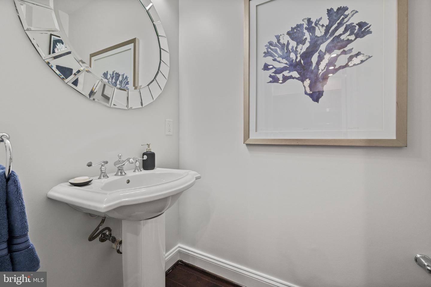 Washington, District of Columbia, 20009, United States, 2 Bedrooms Bedrooms, ,3 BathroomsBathrooms,Residential,For Sale,1950810