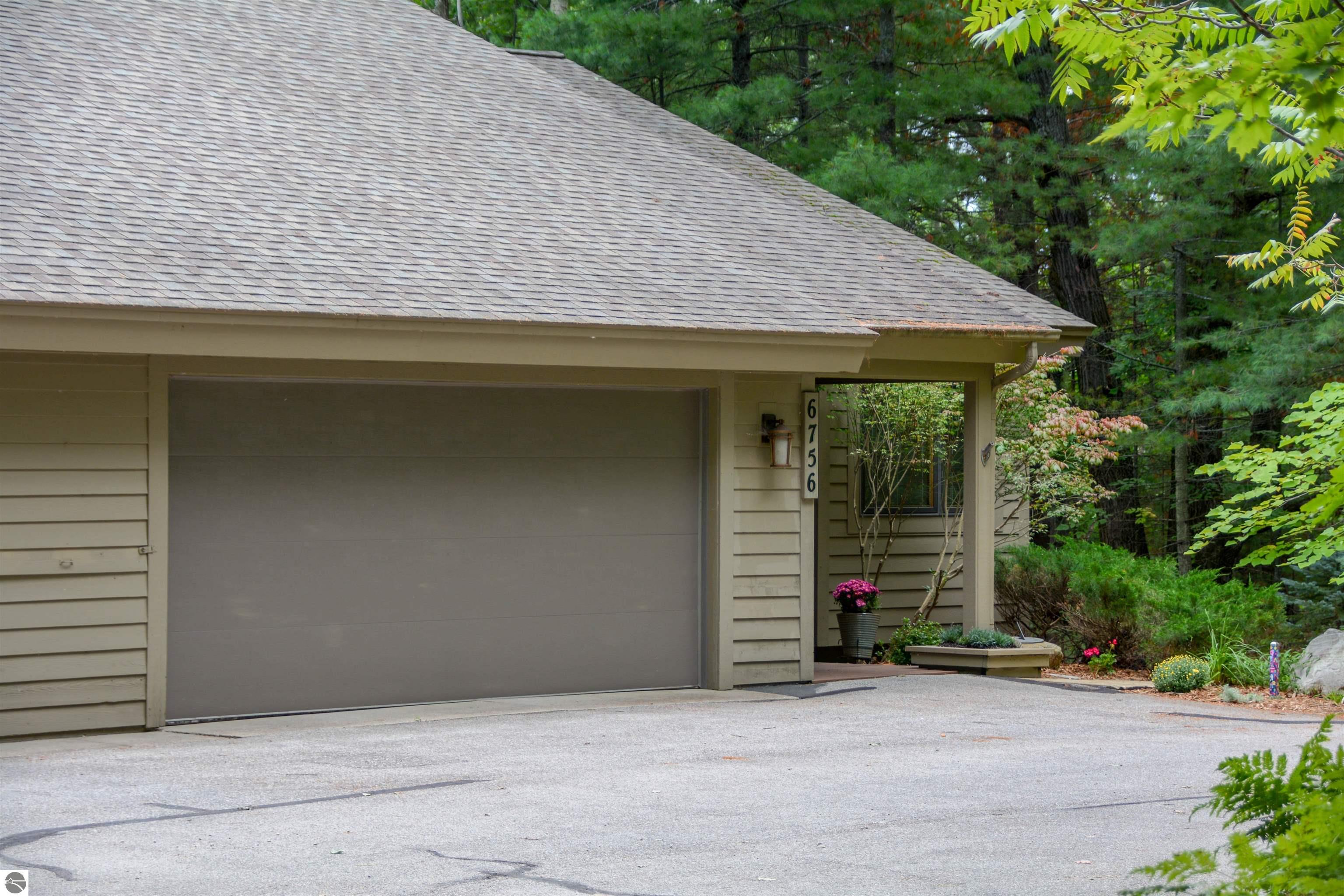 Traverse City, Michigan, 49686, United States, 3 Bedrooms Bedrooms, ,3 BathroomsBathrooms,Residential,For Sale,1942277