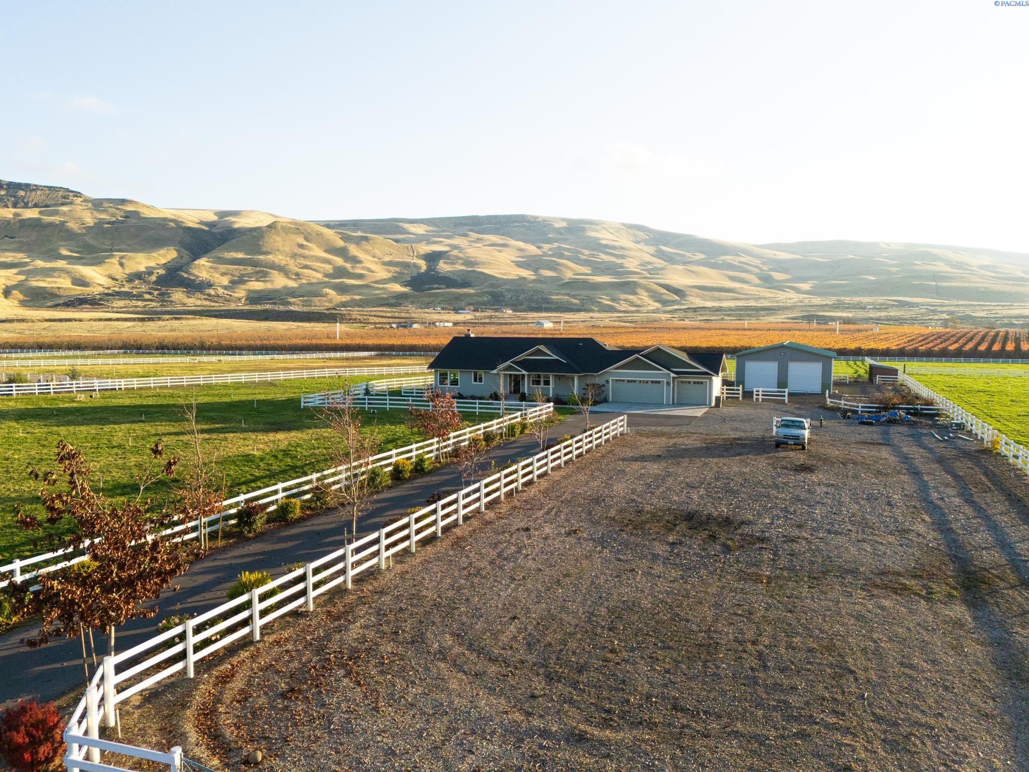 Prosser, Washington, 99350, United States, 3 Bedrooms Bedrooms, ,1 BathroomBathrooms,Residential,For Sale,1998379