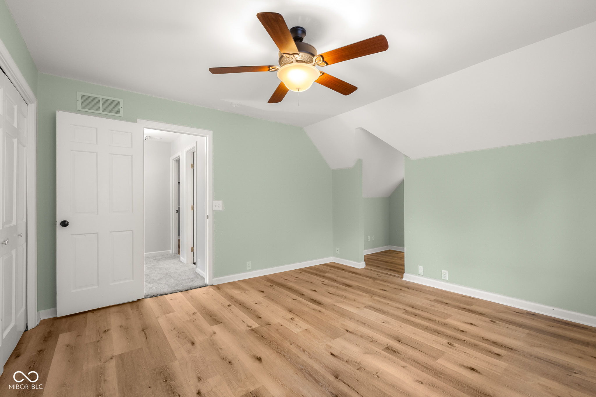 Columbus, Indiana, 47201, United States, 5 Bedrooms Bedrooms, ,6 BathroomsBathrooms,Residential,For Sale,1982008