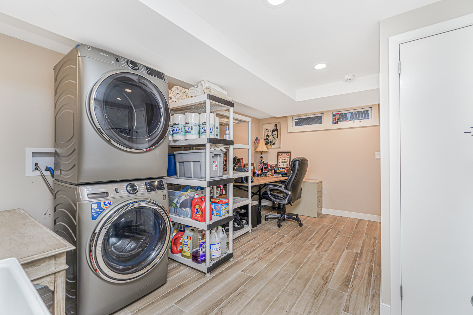 Staten Island, New York, 10304, United States, 4 Bedrooms Bedrooms, ,4 BathroomsBathrooms,Residential,For Sale,1949787