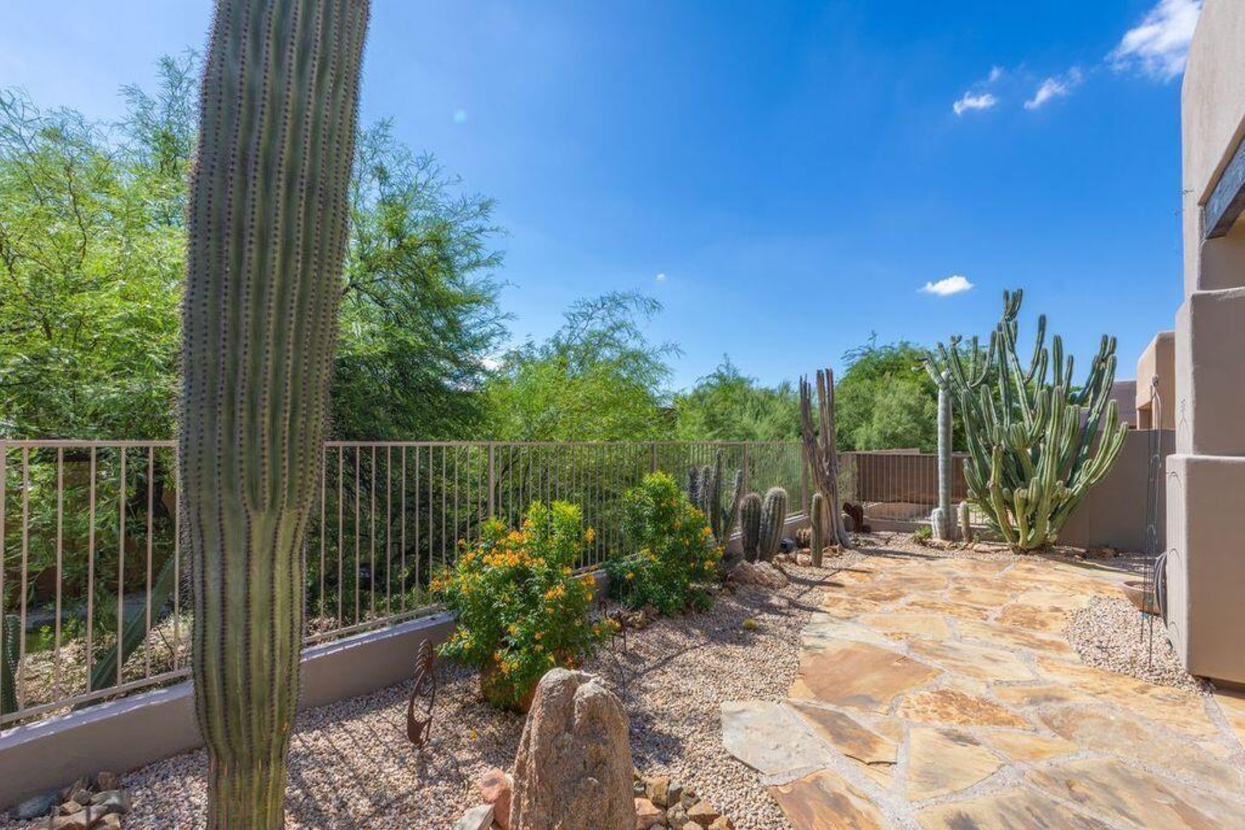  9621 E Chuckwagon Lane  Scottsdale, AZ - 物件實景