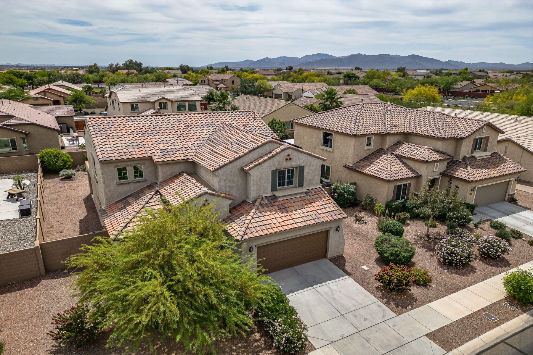  17543 W Buckhorn Trail  Surprise, AZ - 物件實景