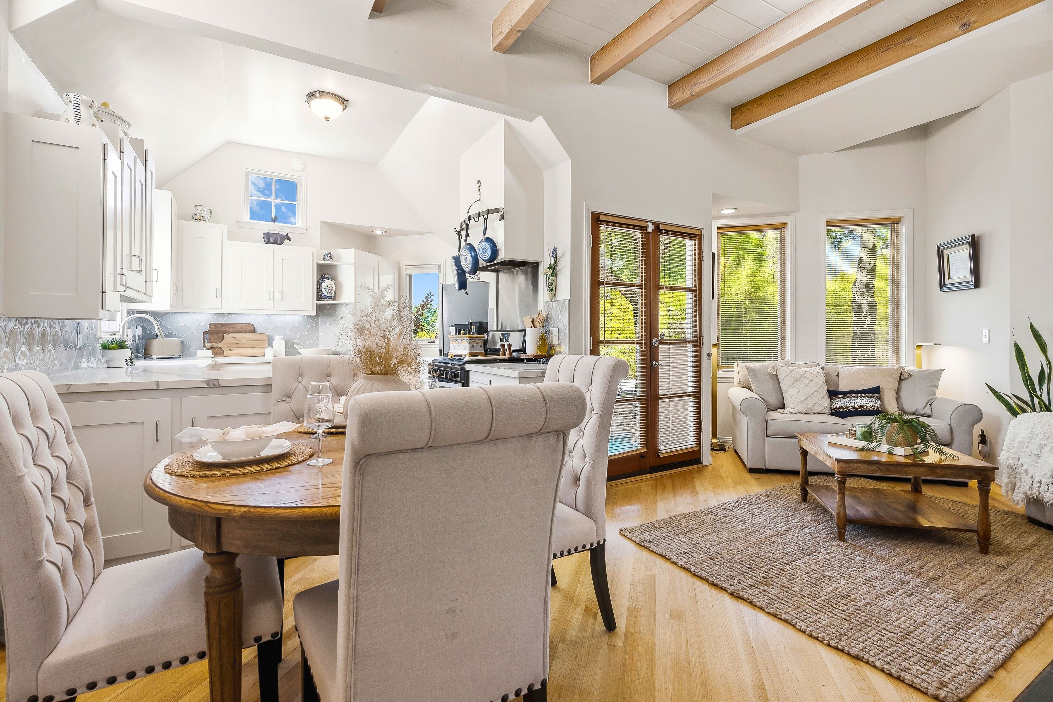  5492 Silver Birch Lane - 物件實景