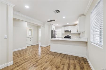 Los Angeles, California, 90016, United States, ,Residential,For Sale,1895088