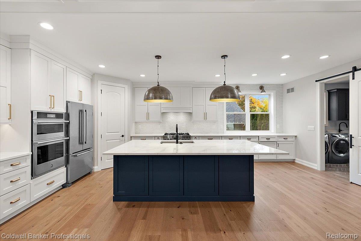 Plymouth, Michigan, 48170, United States, 4 Bedrooms Bedrooms, ,4 BathroomsBathrooms,Residential,For Sale,1986255