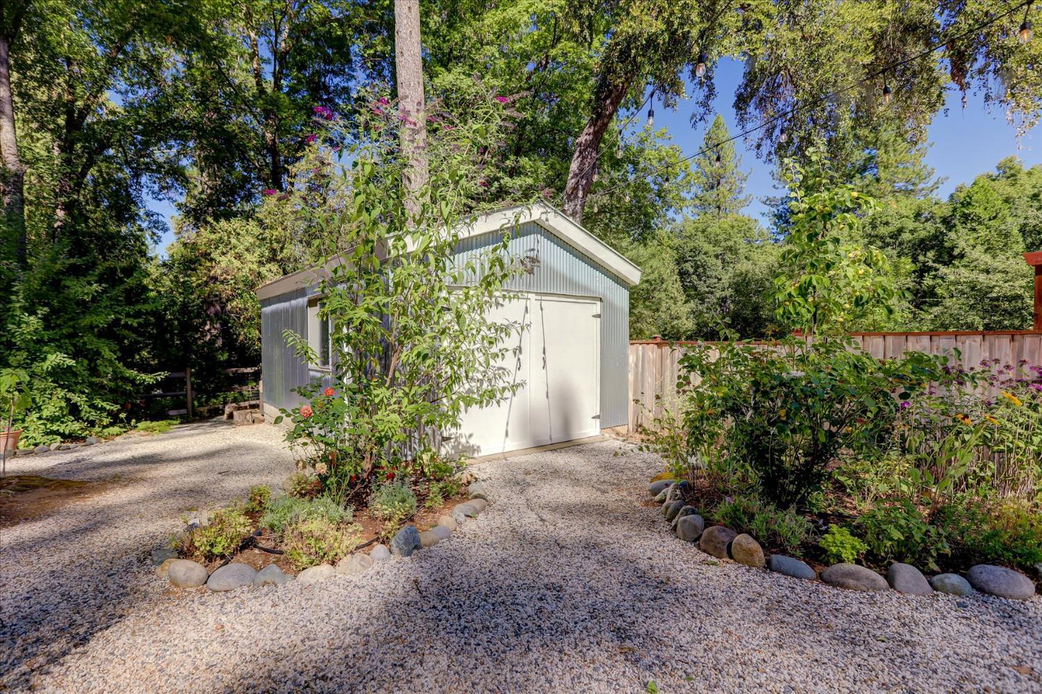 Nevada City, California, 95959, United States, 2 Bedrooms Bedrooms, ,1 BathroomBathrooms,Residential,For Sale,1982930