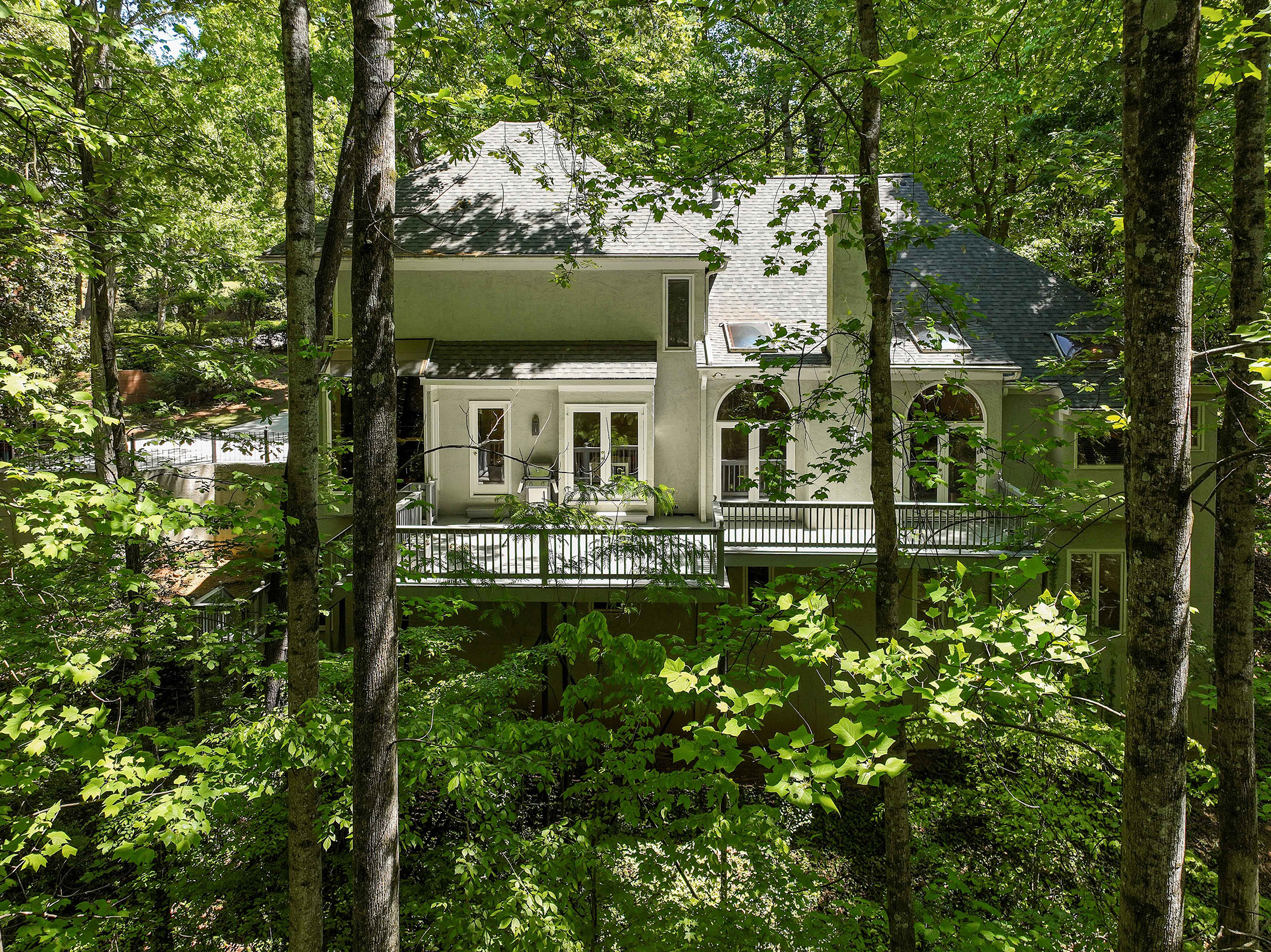  Glen Errol Gem with Daylight Basement and Expansion Potential - 物件實景