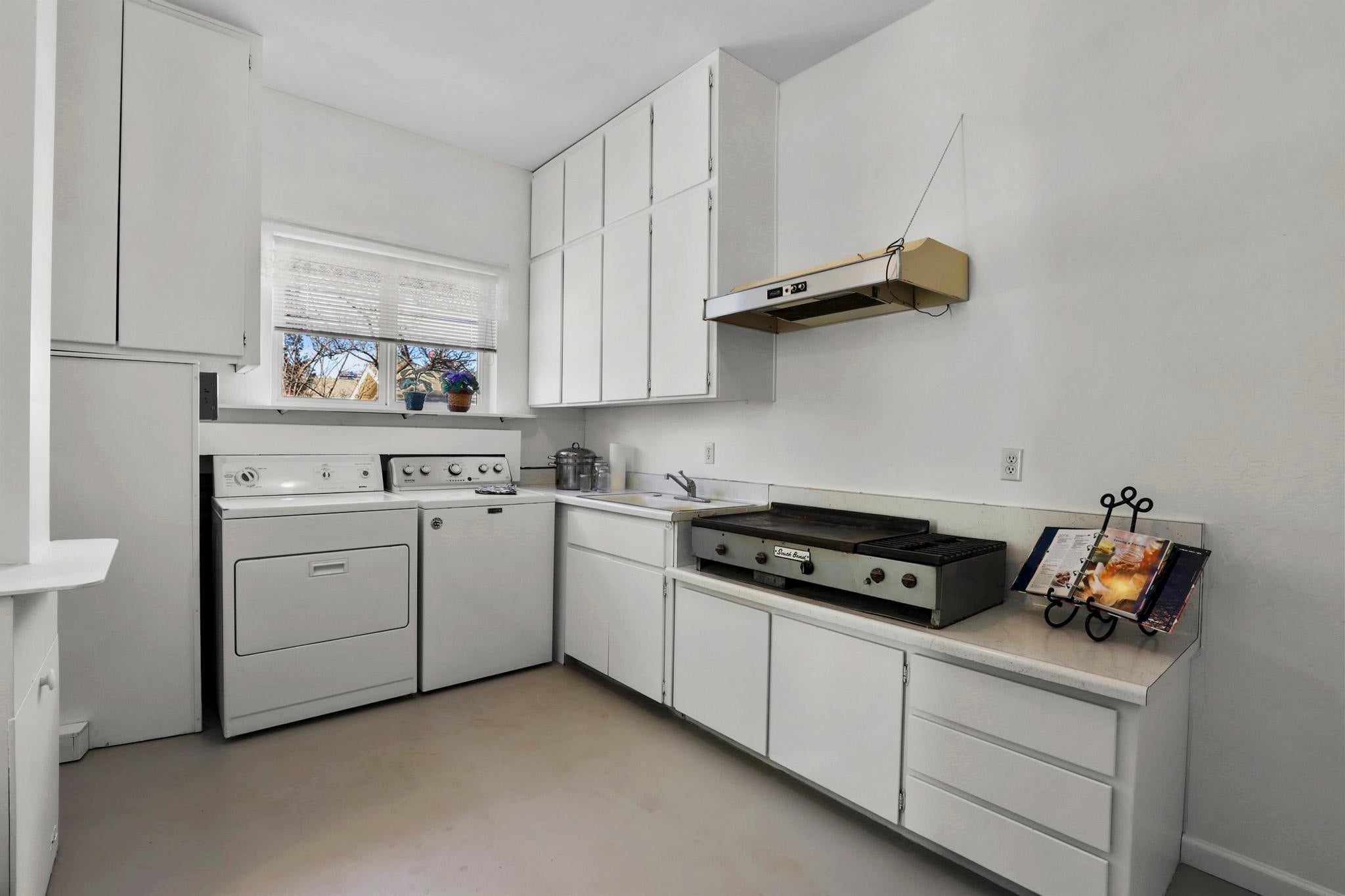 Payson, Arizona, 85541, United States, 2 Bedrooms Bedrooms, ,2 BathroomsBathrooms,Residential,For Sale,1691661