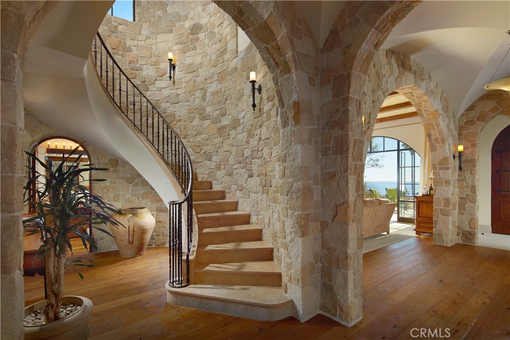 Corona del Mar, California, 92625, United States, 4 Bedrooms Bedrooms, ,3 BathroomsBathrooms,Residential,For Sale,1695491