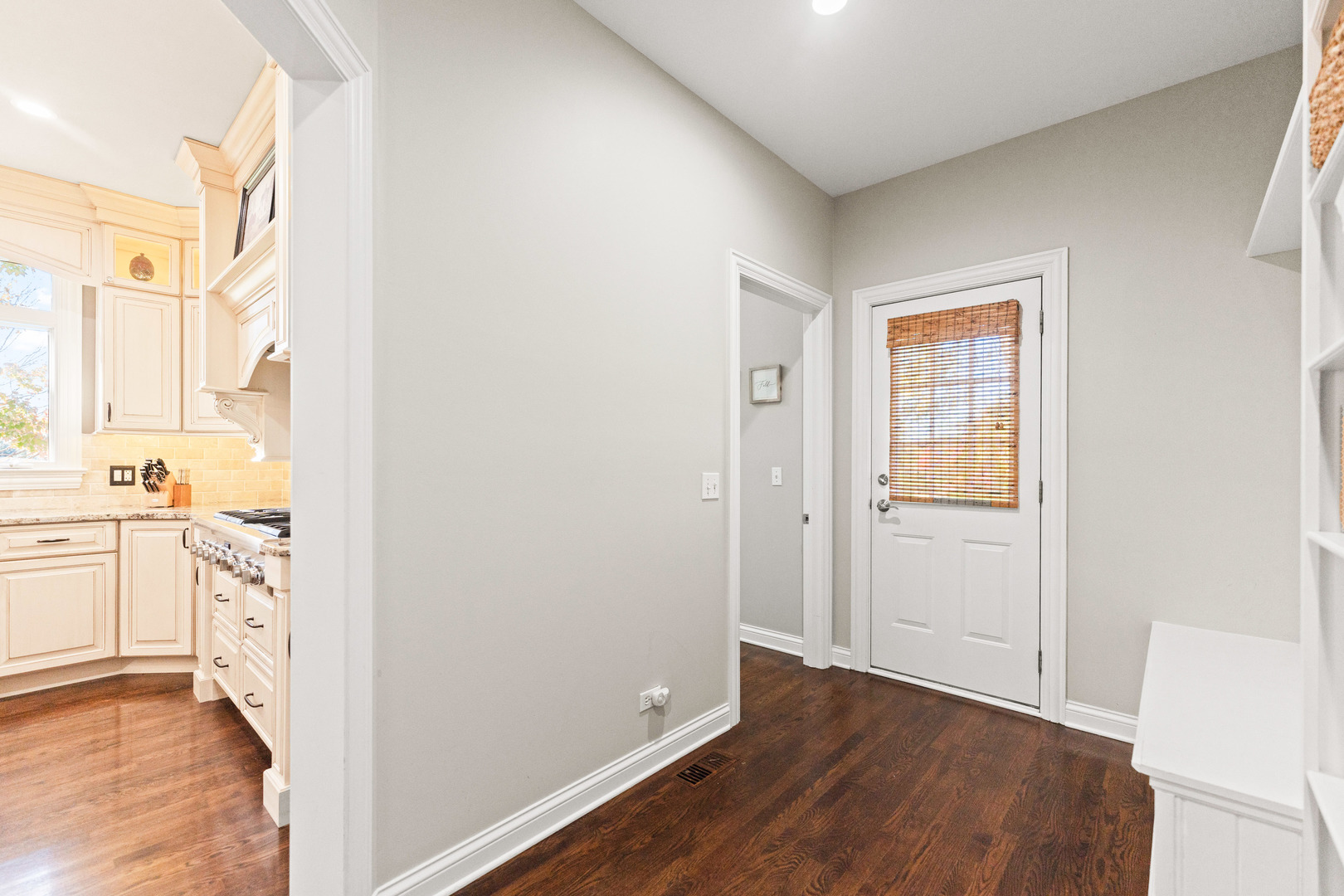 St. Charles, Illinois, 60175, United States, 5 Bedrooms Bedrooms, ,5 BathroomsBathrooms,Residential,For Sale,1989191