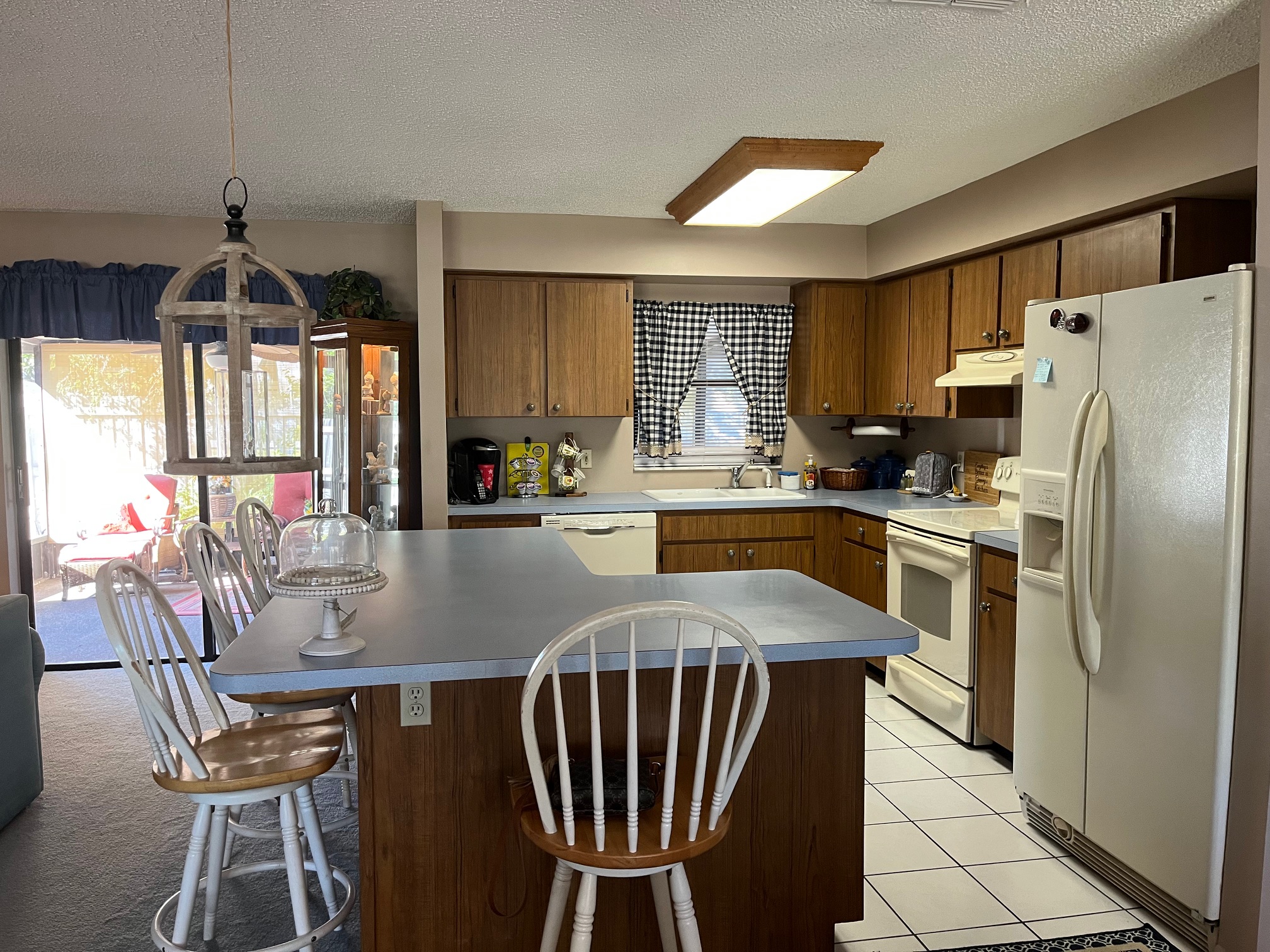 Seminole, Florida, 33776, United States, 3 Bedrooms Bedrooms, ,2 BathroomsBathrooms,Residential,For Sale,1979200