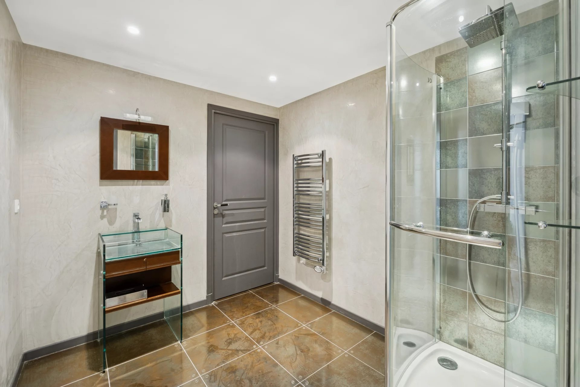 Roquefort-les-Pins, Provence-Alpes-Côte d’Azur, 06330, FR, 5 Bedrooms Bedrooms, ,4 BathroomsBathrooms,Residential,For Sale,1999073