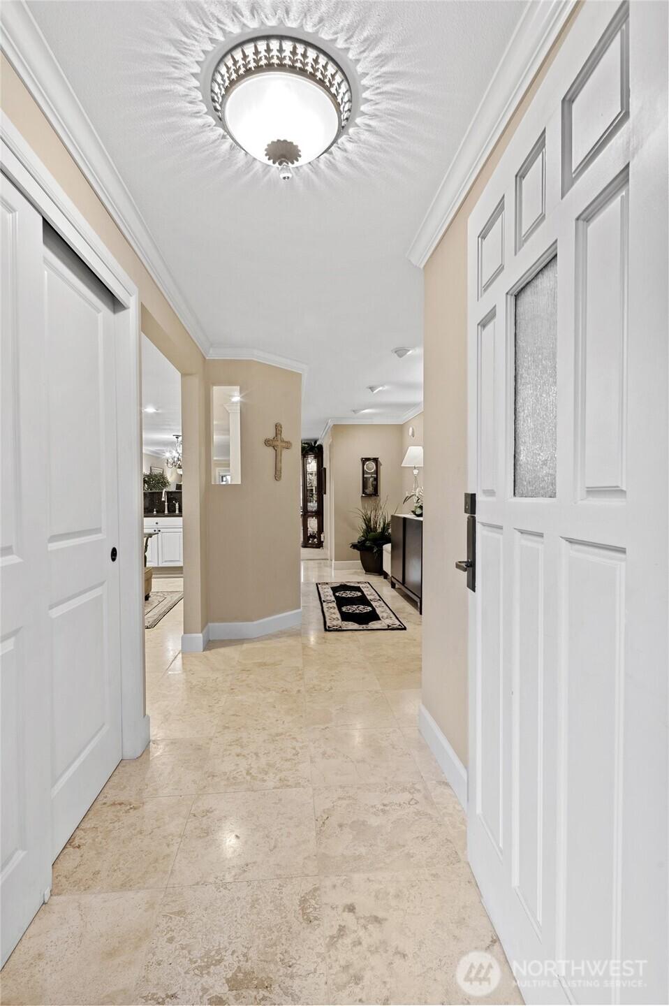 KIRKLAND, Washington, 98033, United States, 2 Bedrooms Bedrooms, ,2 BathroomsBathrooms,Residential,For Sale,1827851
