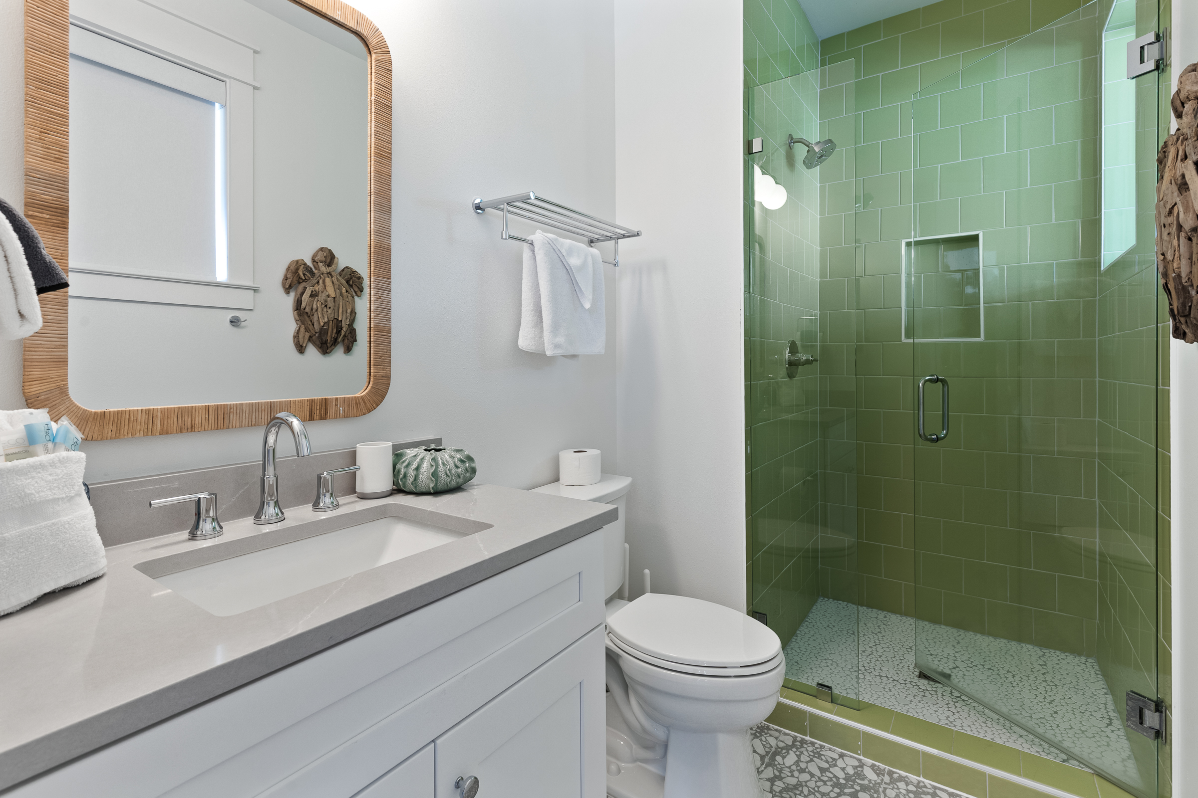  Grand Coastal Retreat With Carriage House And Resort-Style Pool - 物件實景