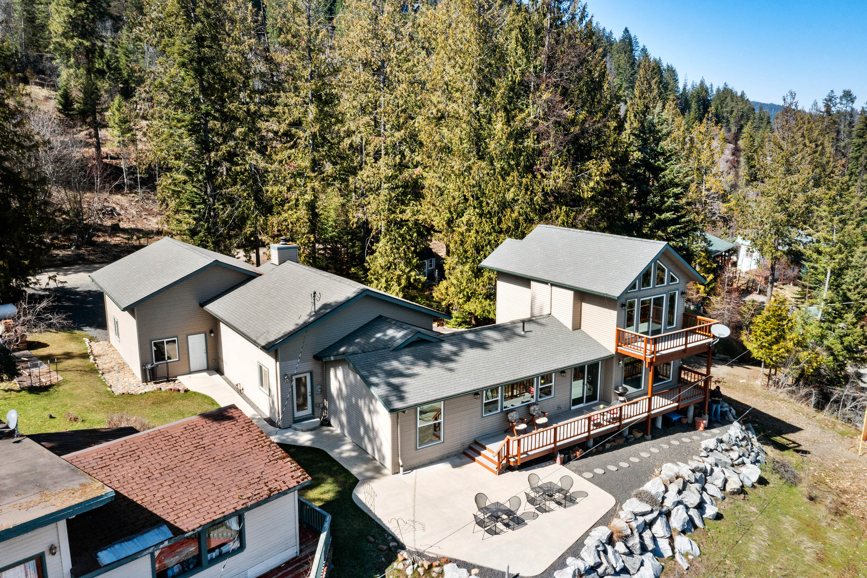 Sagle, Idaho, 83860, United States, 3 Bedrooms Bedrooms, ,2 BathroomsBathrooms,Residential,For Sale,1764165