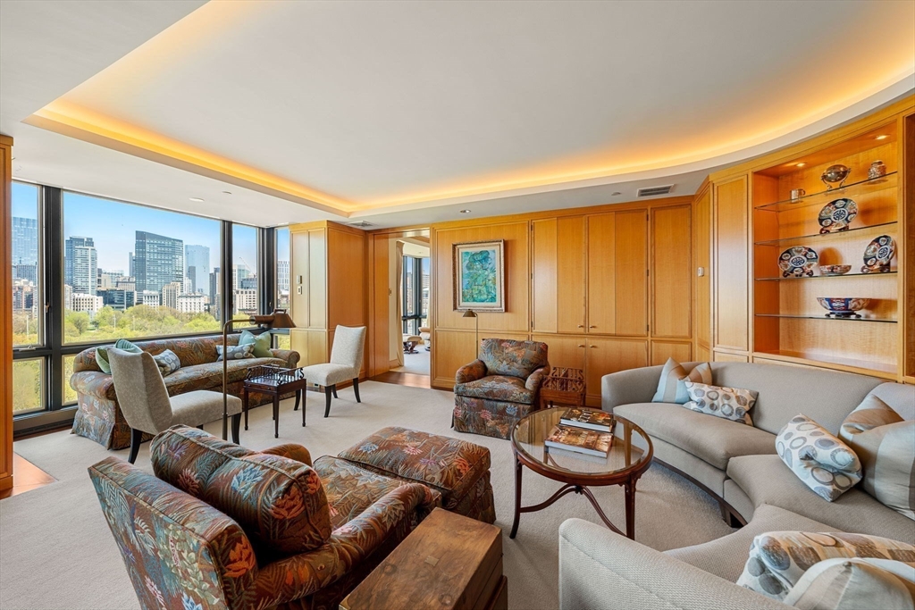 Boston, Massachusetts, 02116, United States, 1 Bedroom Bedrooms, ,2 BathroomsBathrooms,Residential,For Sale,1787577