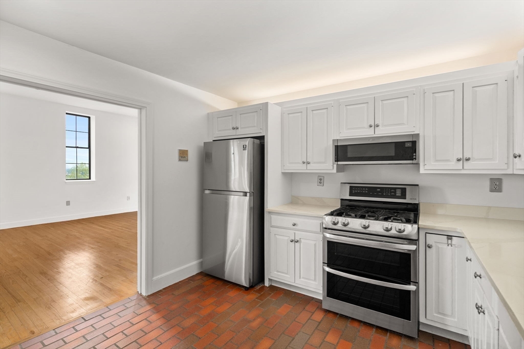 Brookline, Massachusetts, 02446, United States, 3 Bedrooms Bedrooms, ,3 BathroomsBathrooms,Residential,For Sale,1836663
