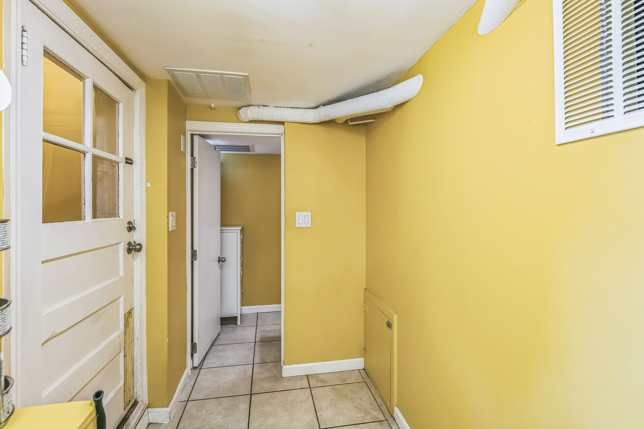 Elmwood Park, New Jersey, 07407, United States, 4 Bedrooms Bedrooms, ,3 BathroomsBathrooms,Residential,For Sale,1921760
