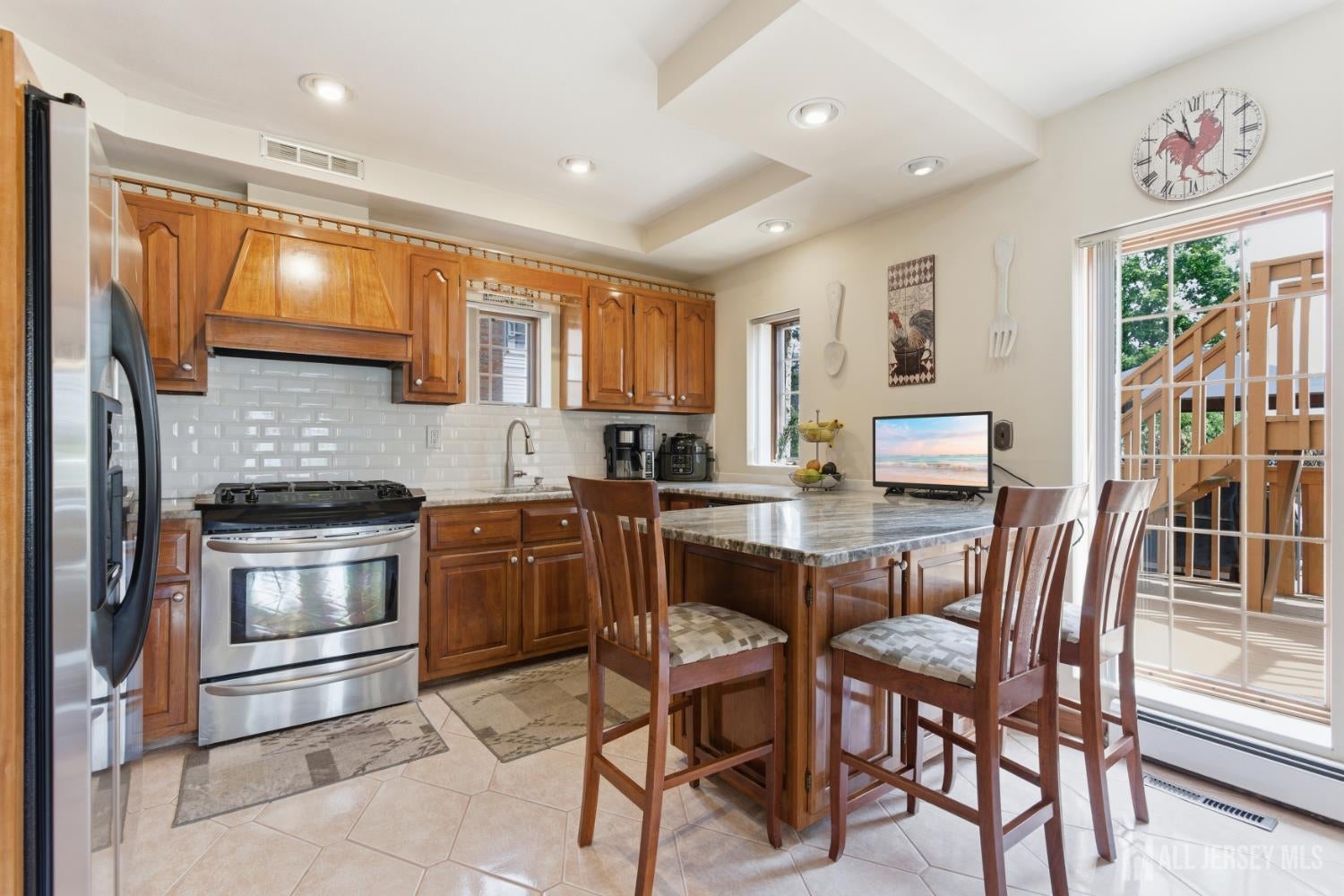 South Amboy, New Jersey, 08879, United States, 3 Bedrooms Bedrooms, ,3 BathroomsBathrooms,Residential,For Sale,2049117