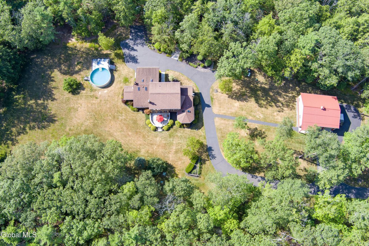 Coeymans Hollow, New York, 12046, United States, 4 Bedrooms Bedrooms, ,3 BathroomsBathrooms,Residential,For Sale,1907699