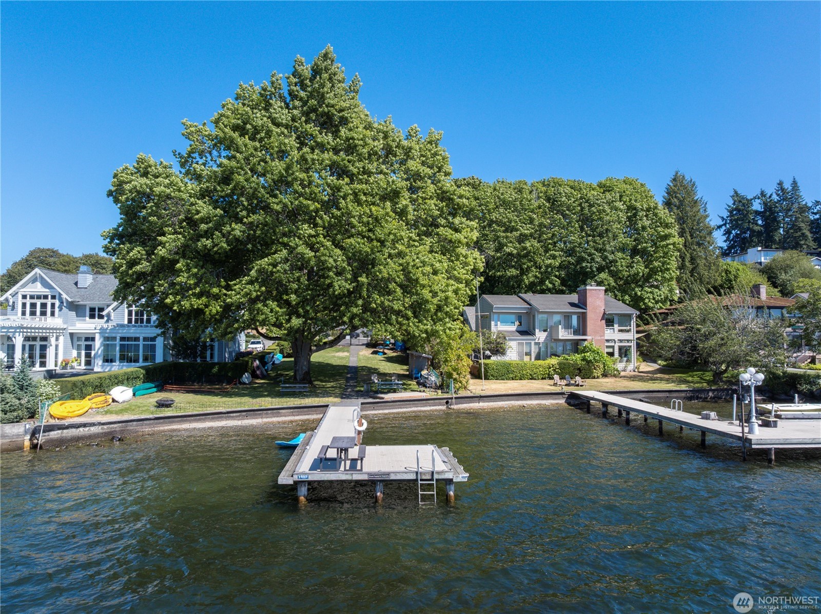 Kirkland, Washington, 98033, United States, 3 Bedrooms Bedrooms, ,2 BathroomsBathrooms,Residential,For Sale,1904417