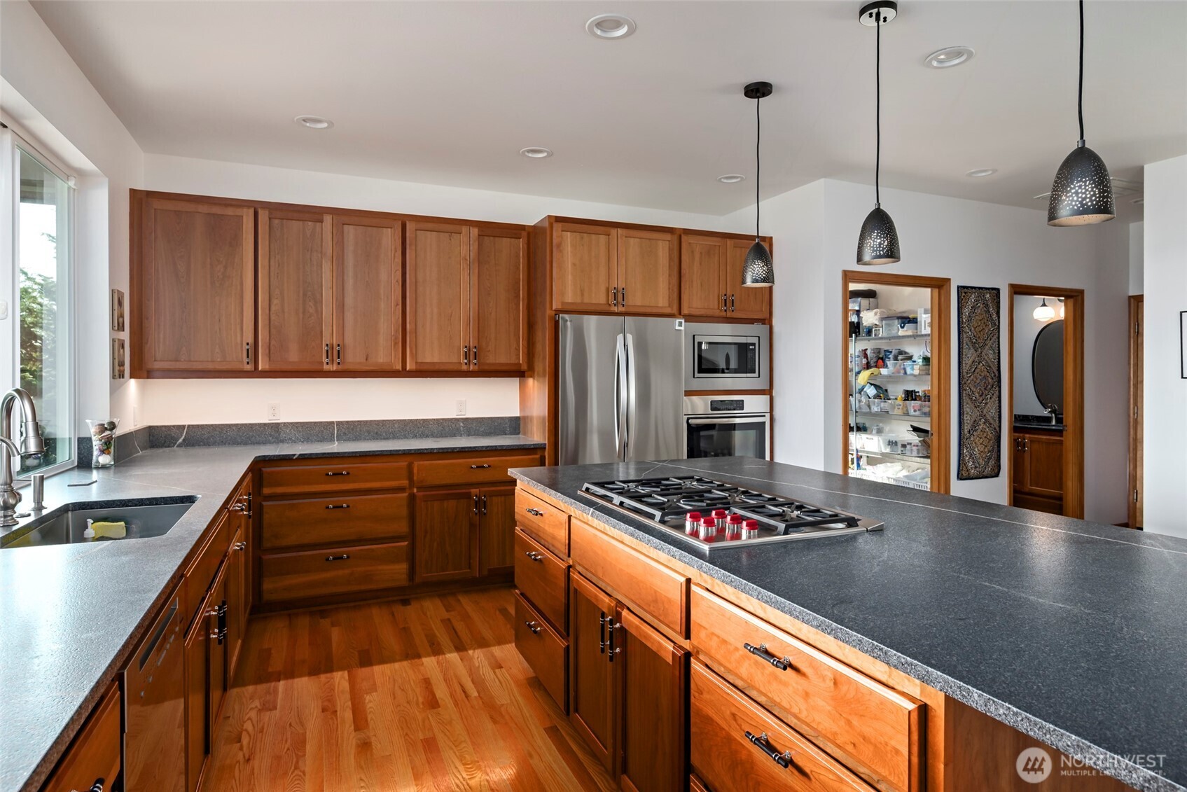 La Conner, Washington, 98257, United States, 2 Bedrooms Bedrooms, ,4 BathroomsBathrooms,Residential,For Sale,1951014