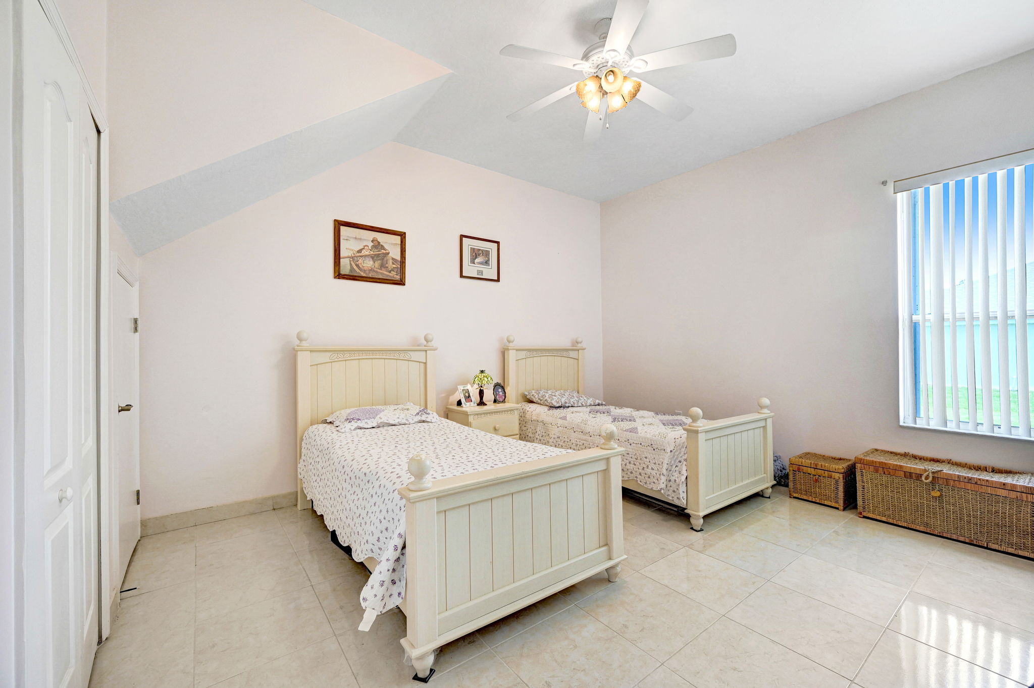 Palm Bay, Florida, 32908, United States, 4 Bedrooms Bedrooms, ,4 BathroomsBathrooms,Residential,For Sale,1978216