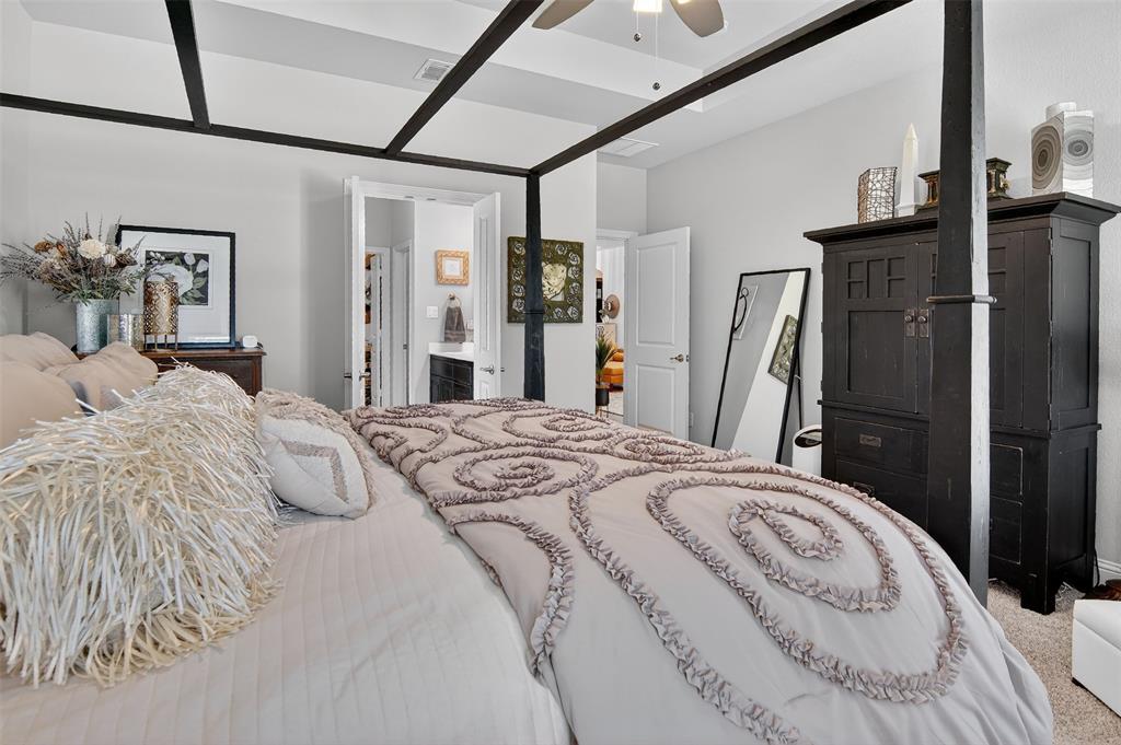 Weatherford, Texas, 76087, United States, 4 Bedrooms Bedrooms, ,3 BathroomsBathrooms,Residential,For Sale,2048794